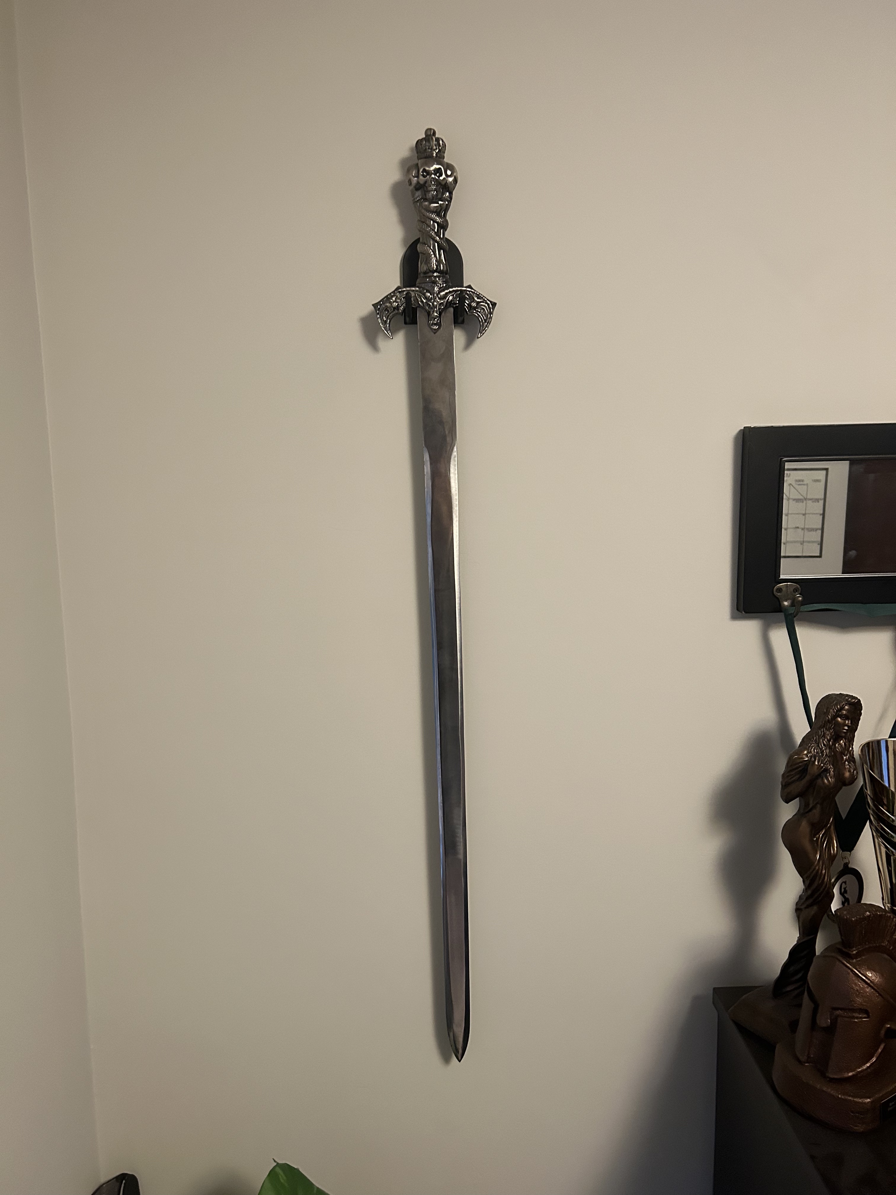 Miniatura 2 do modelo 3D Sword Wall Mount
