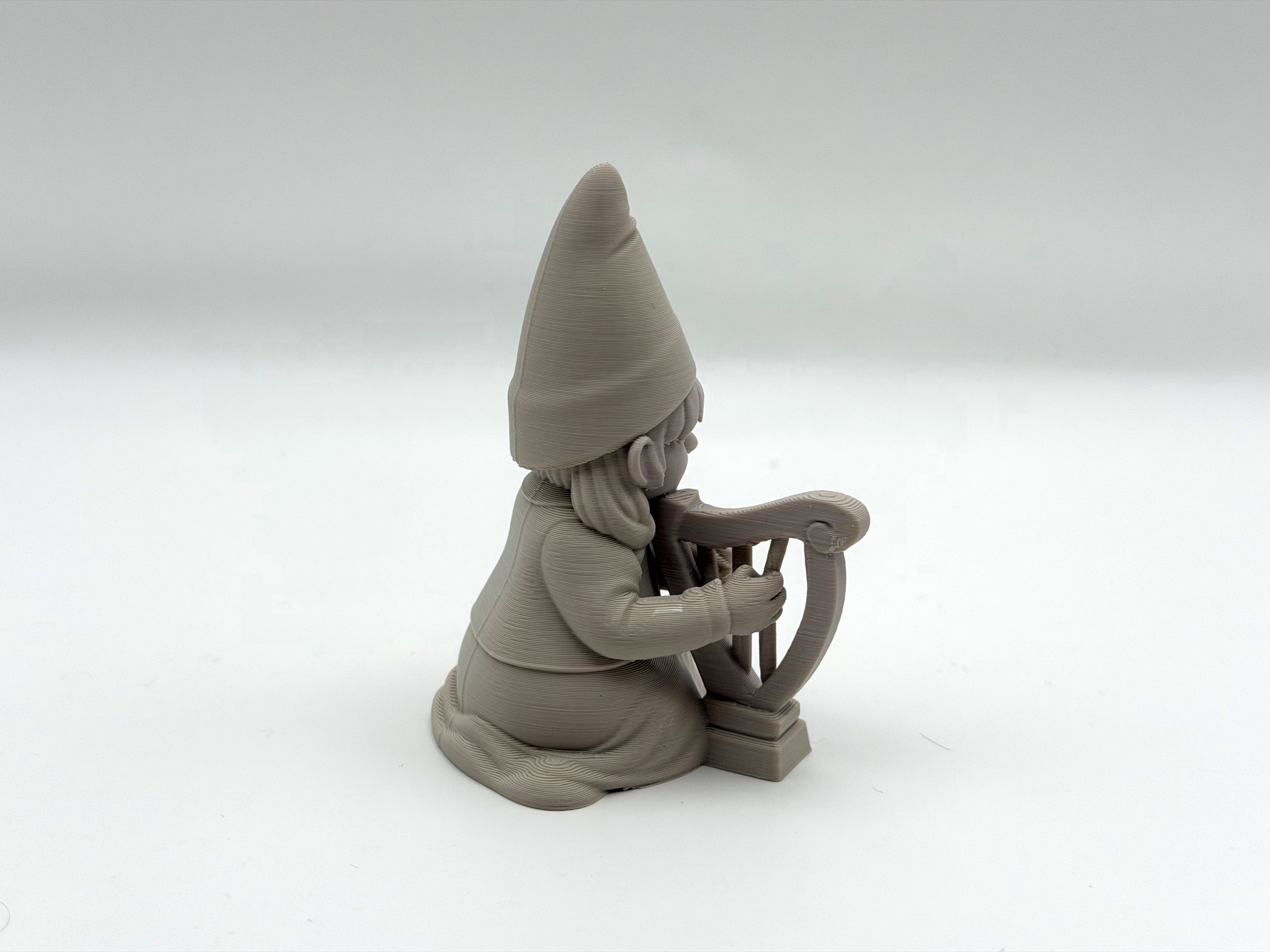 Harp Playing Gnome — thumbnail 4