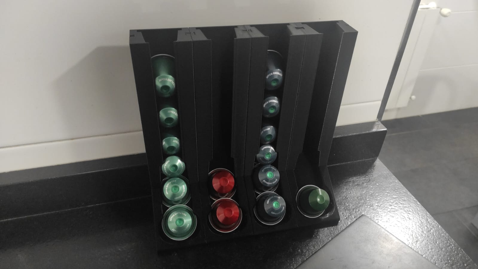 Modular Nespresso capsule dispenser