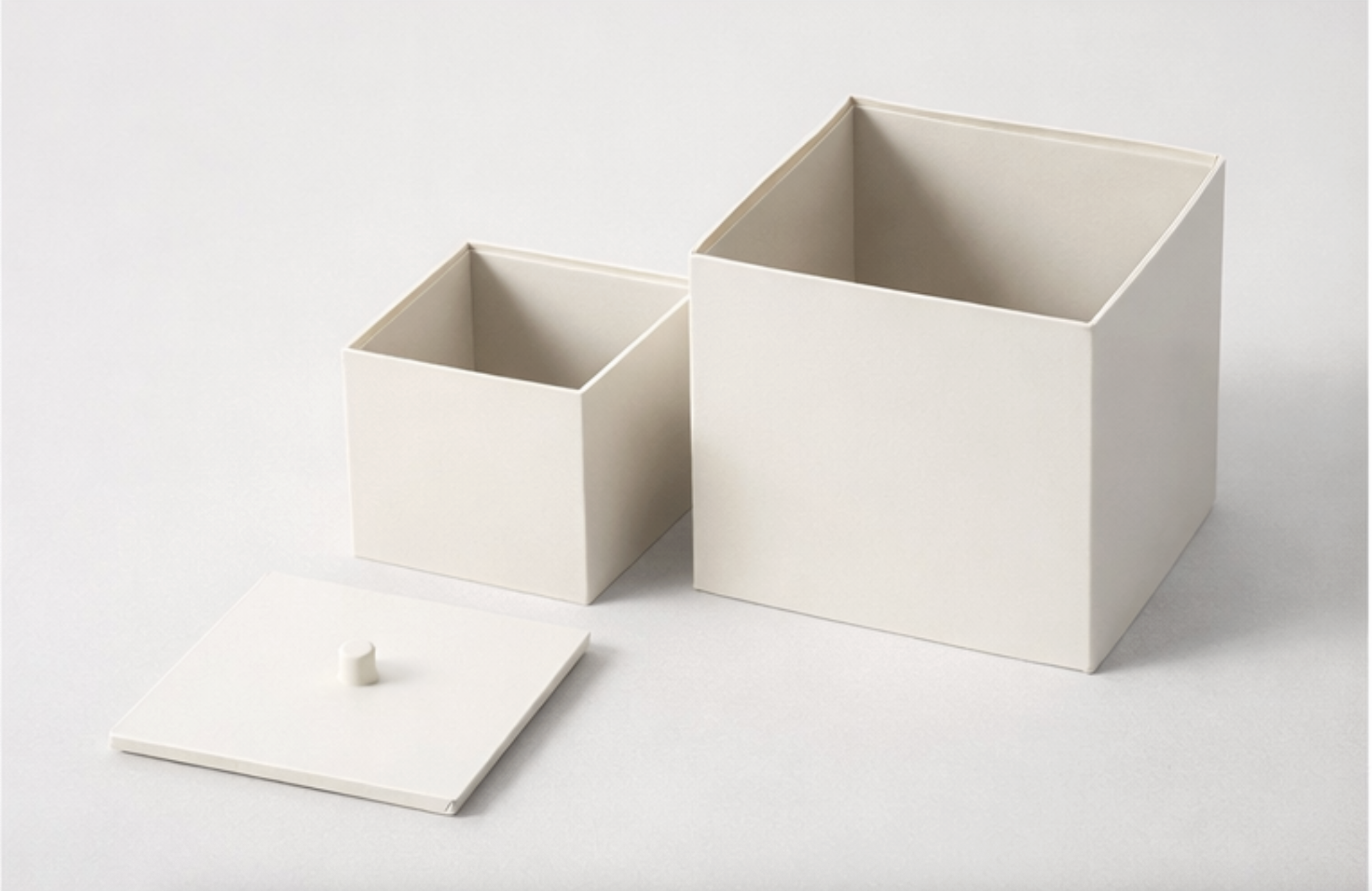 Silent Cube — A Minimal Storage Box for Calm Spaces