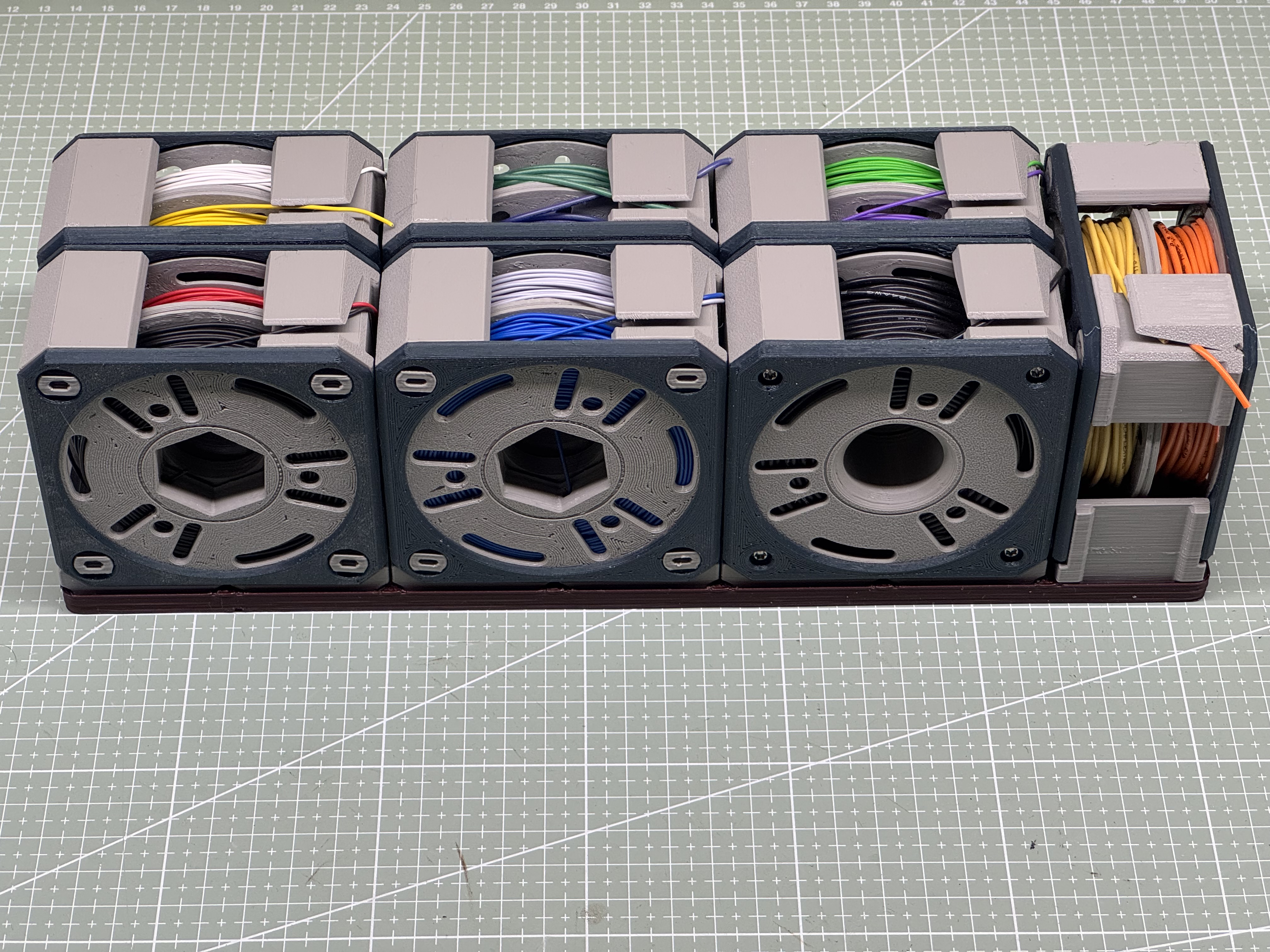 Miniatura 8 do modelo 3D Cable Spool Holder Gridfinity