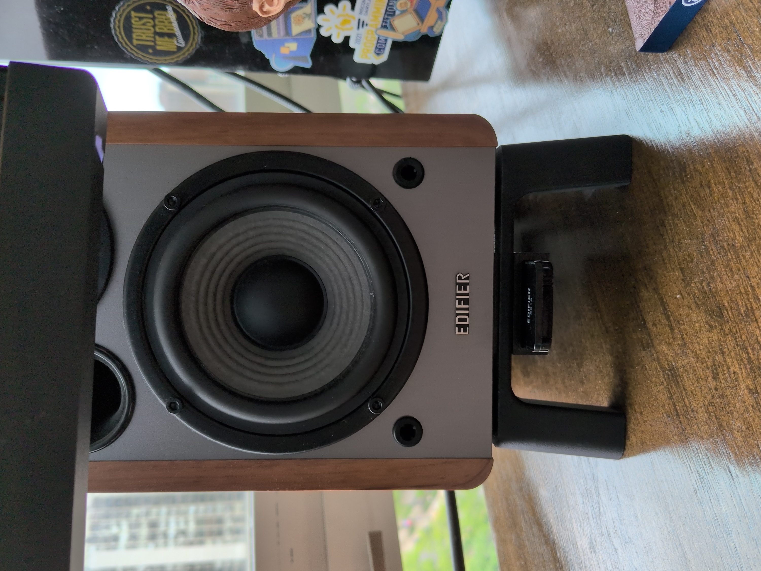 Edifier Remote Holder
