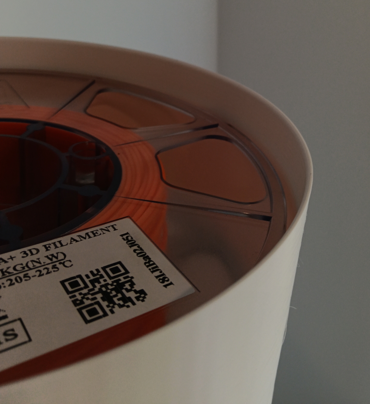 Filleted round filament box