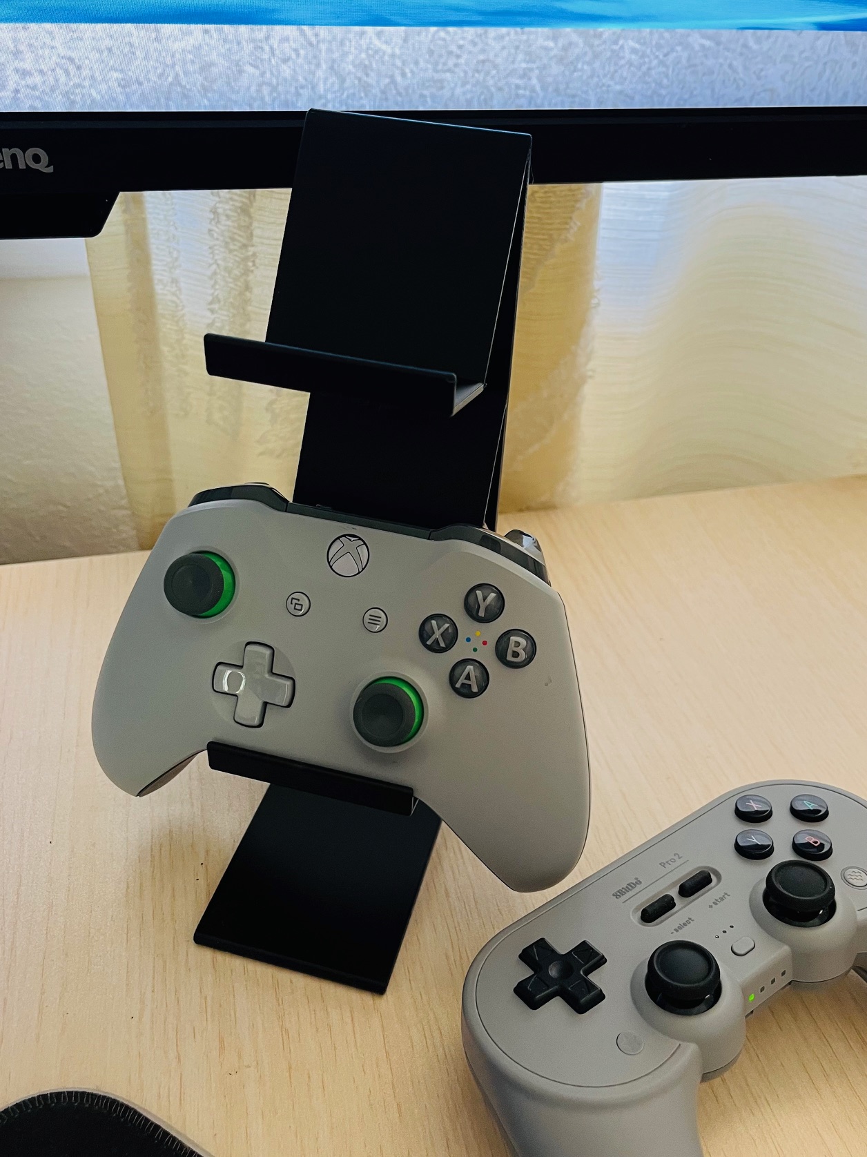 Miniatura 5 do modelo 3D Easy Print Game Controller Stand