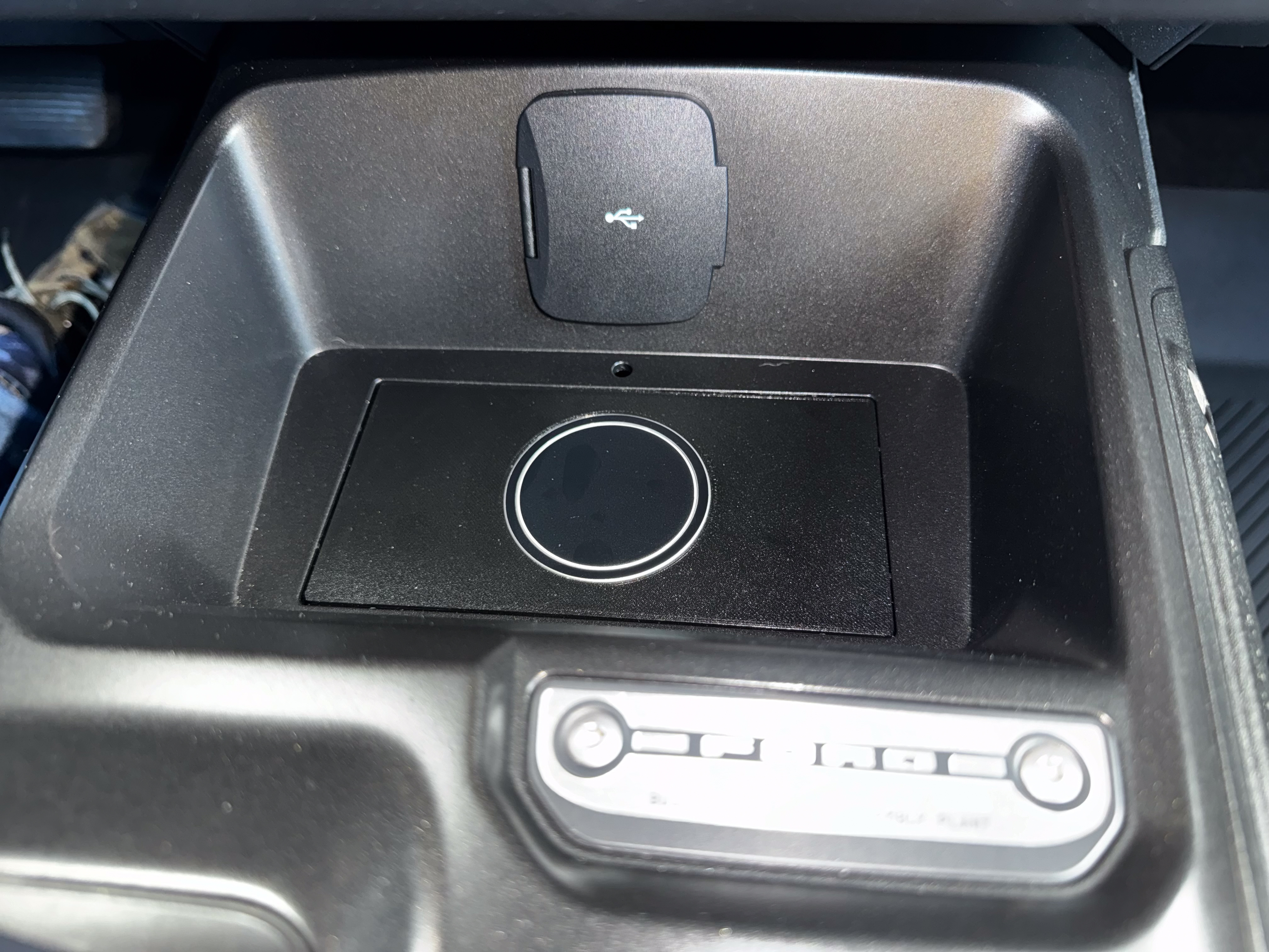 MagSafe Charger mount for Ford Bronco