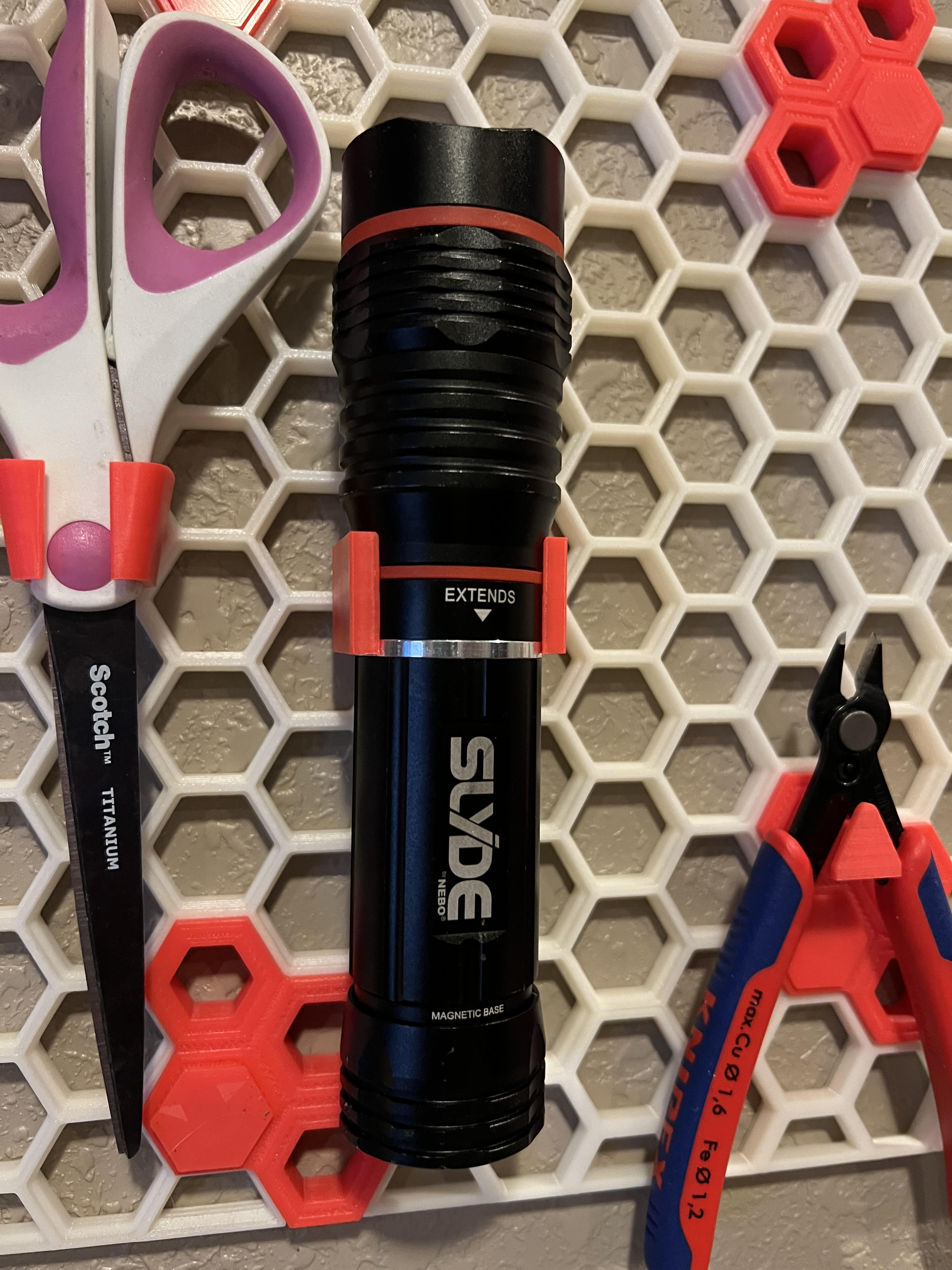 Miniatura 2 do modelo 3D HSW Flashlight holder