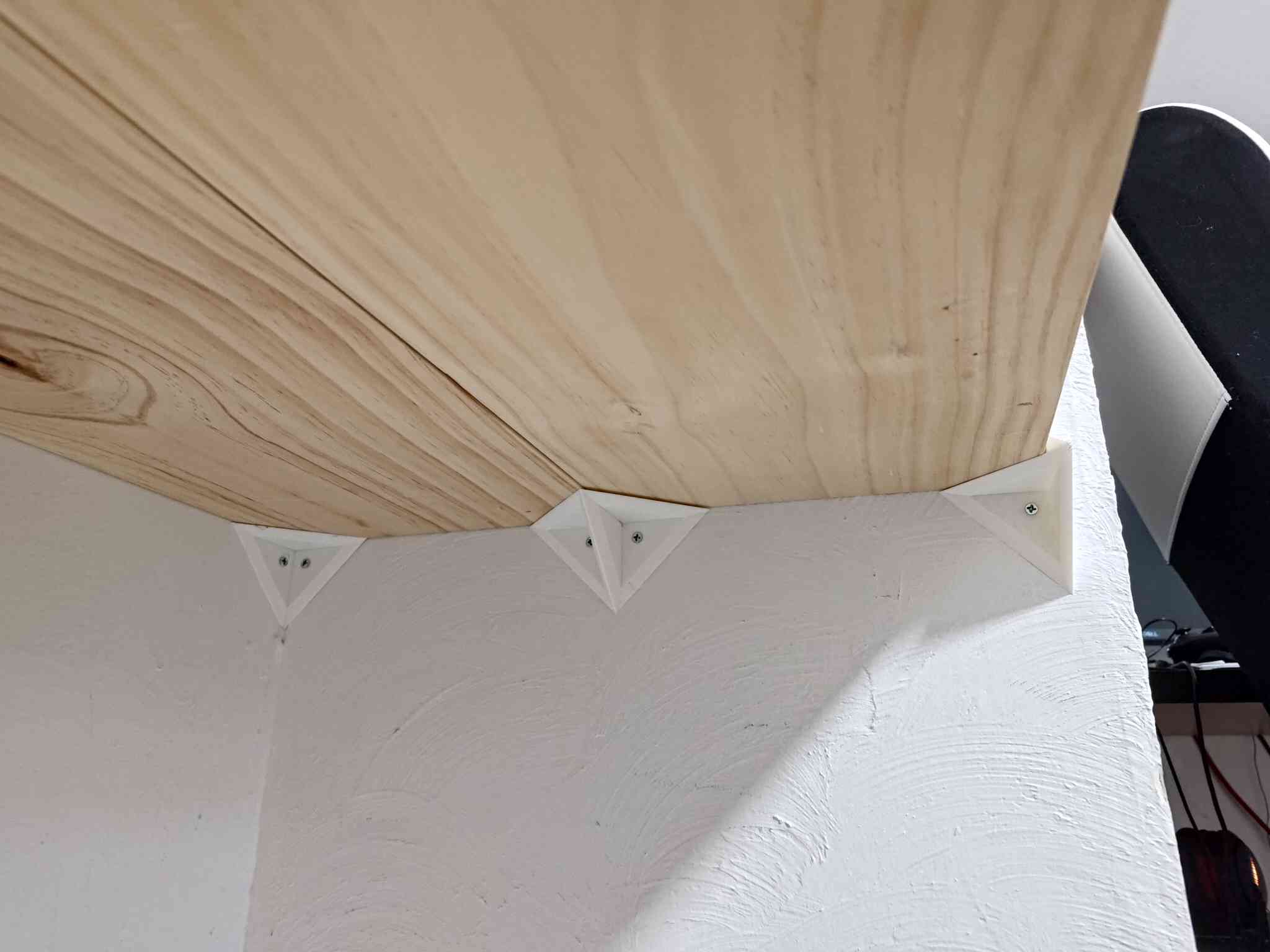 Shelf Mounting Corners