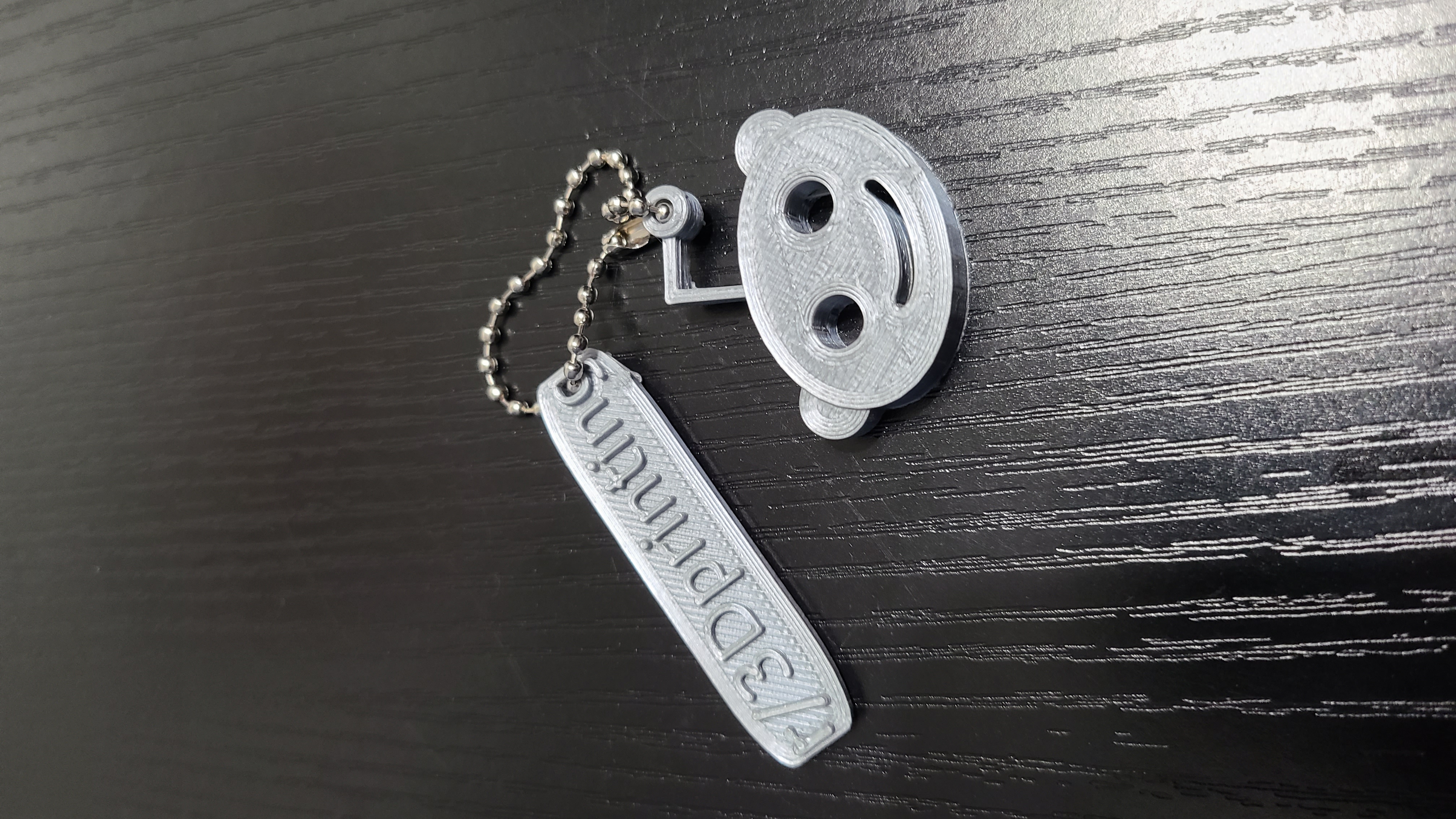 Reddit Logo Keychain