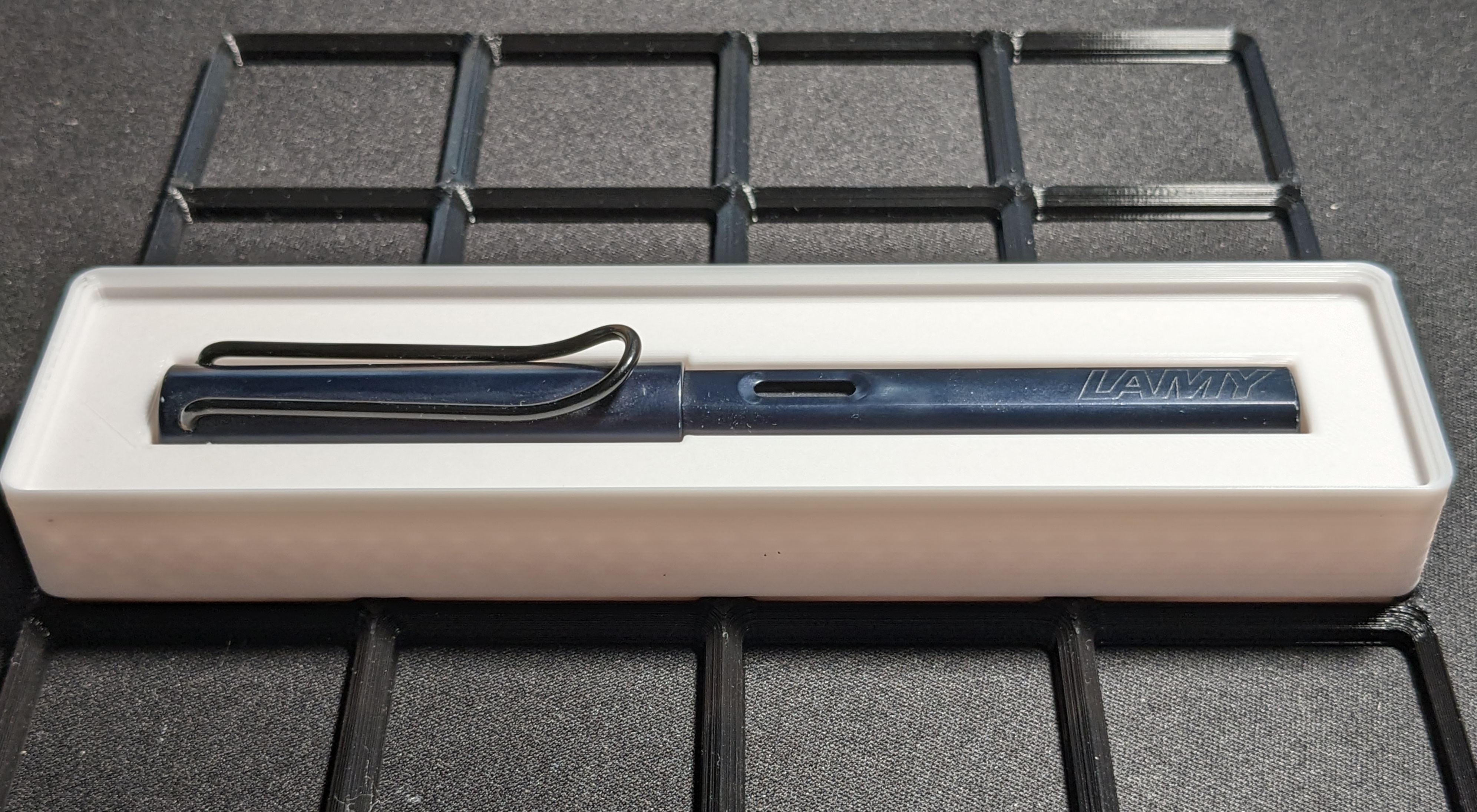 Gridfinity Lamy Safari Horizontal Fountain Pen Holder 1x4 3U by