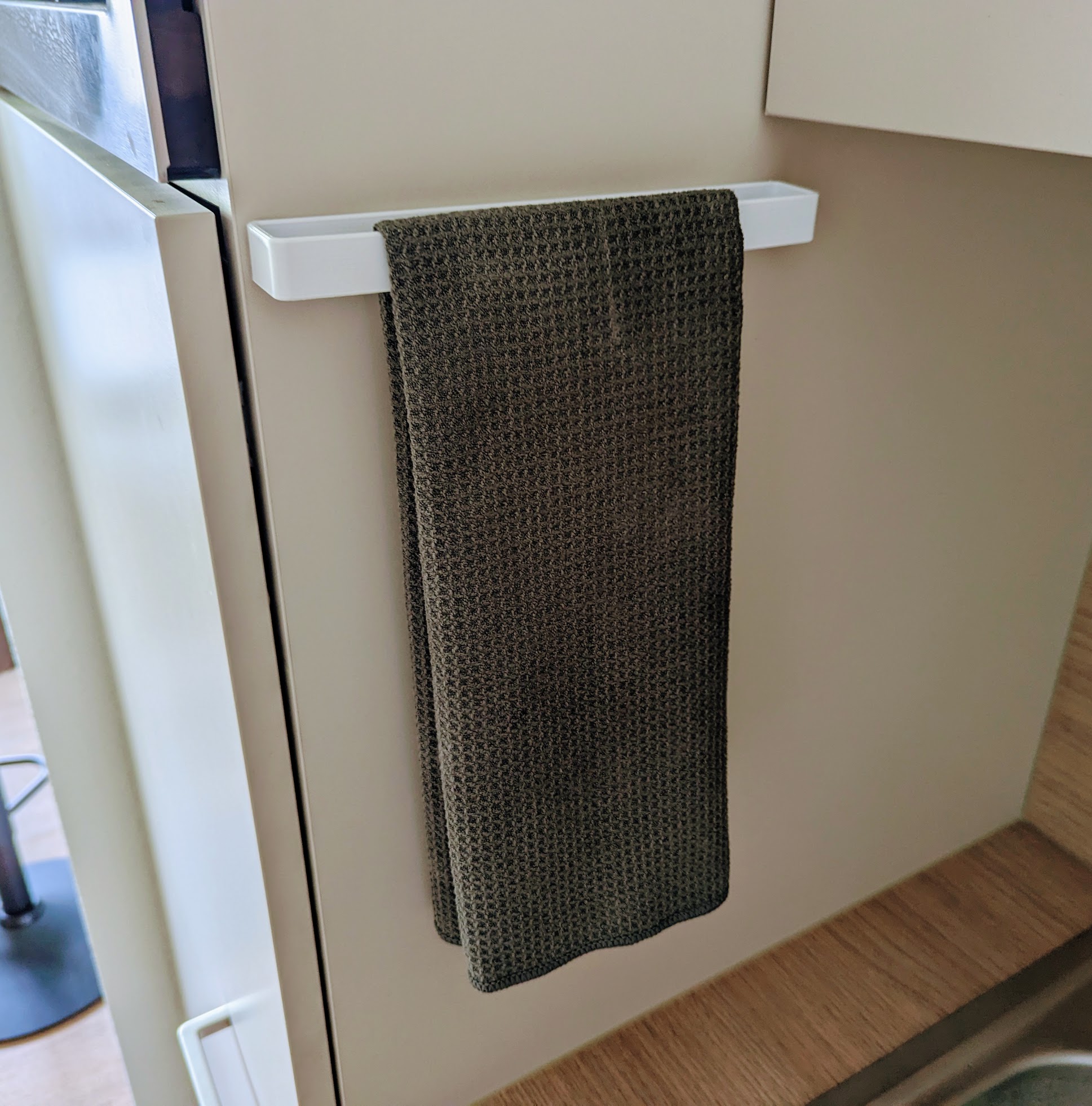 Simple kitchen towel hanger 220x30mm by Barebaric Download free STL