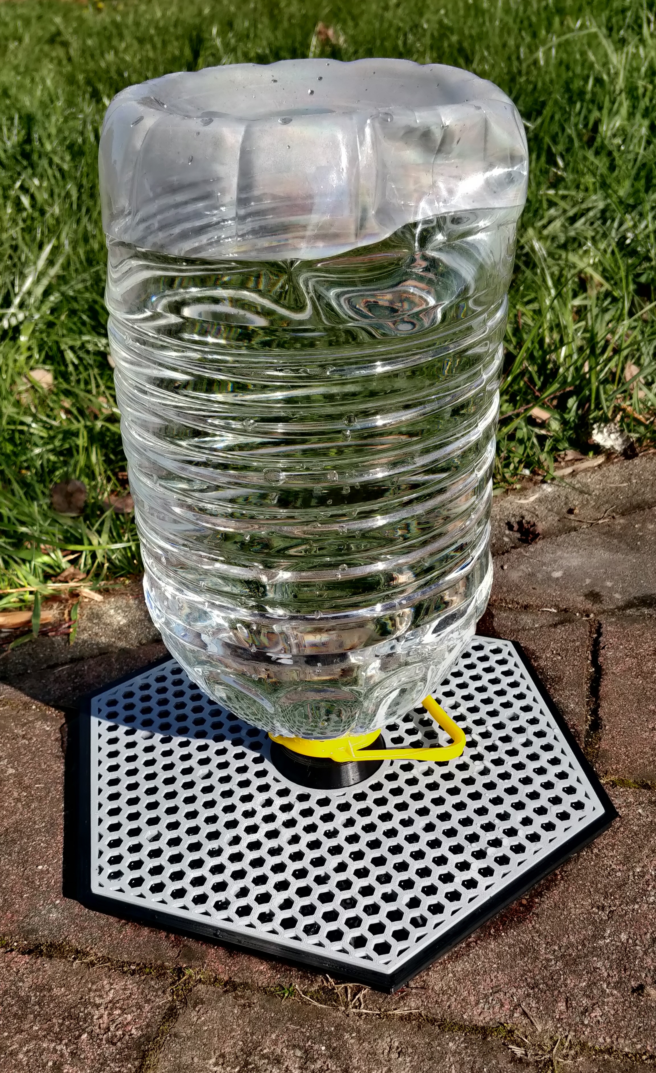 Automatic Fresh water Beefeeder Upcycled 5L PET bottle 3D model thumbnail