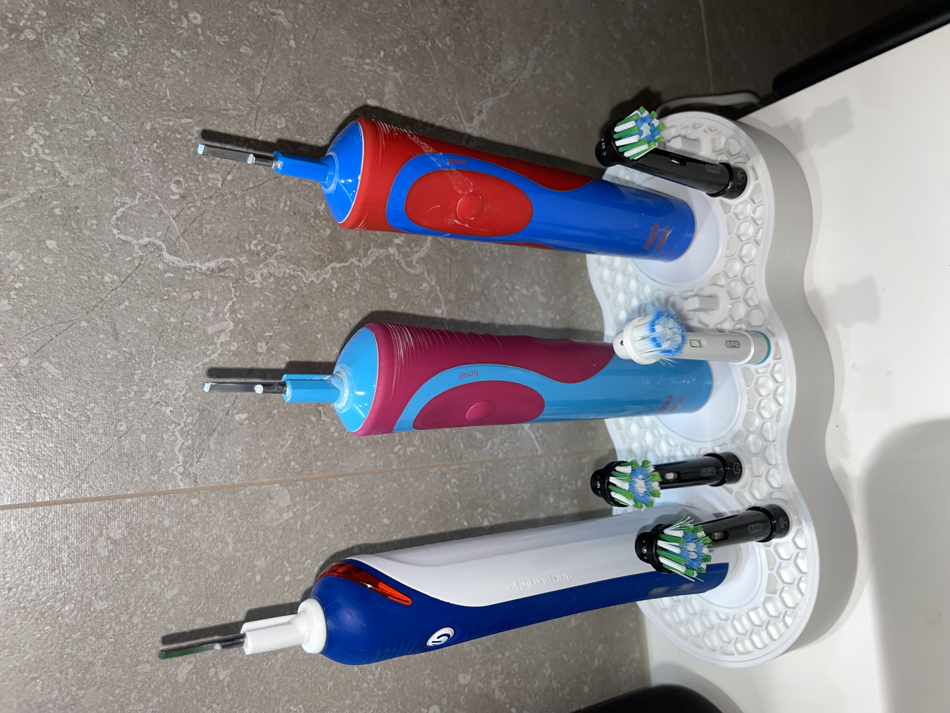 Oralb 3 thoothbrush support