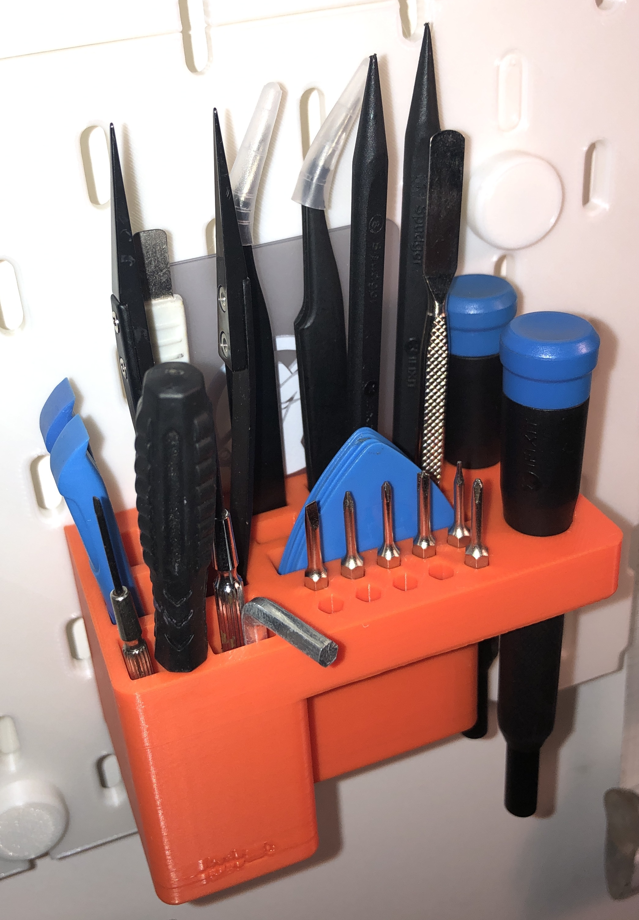 Skadis ifixit tool holder