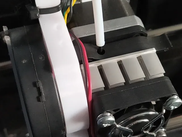 Makerbot Replicator 2 fan mount