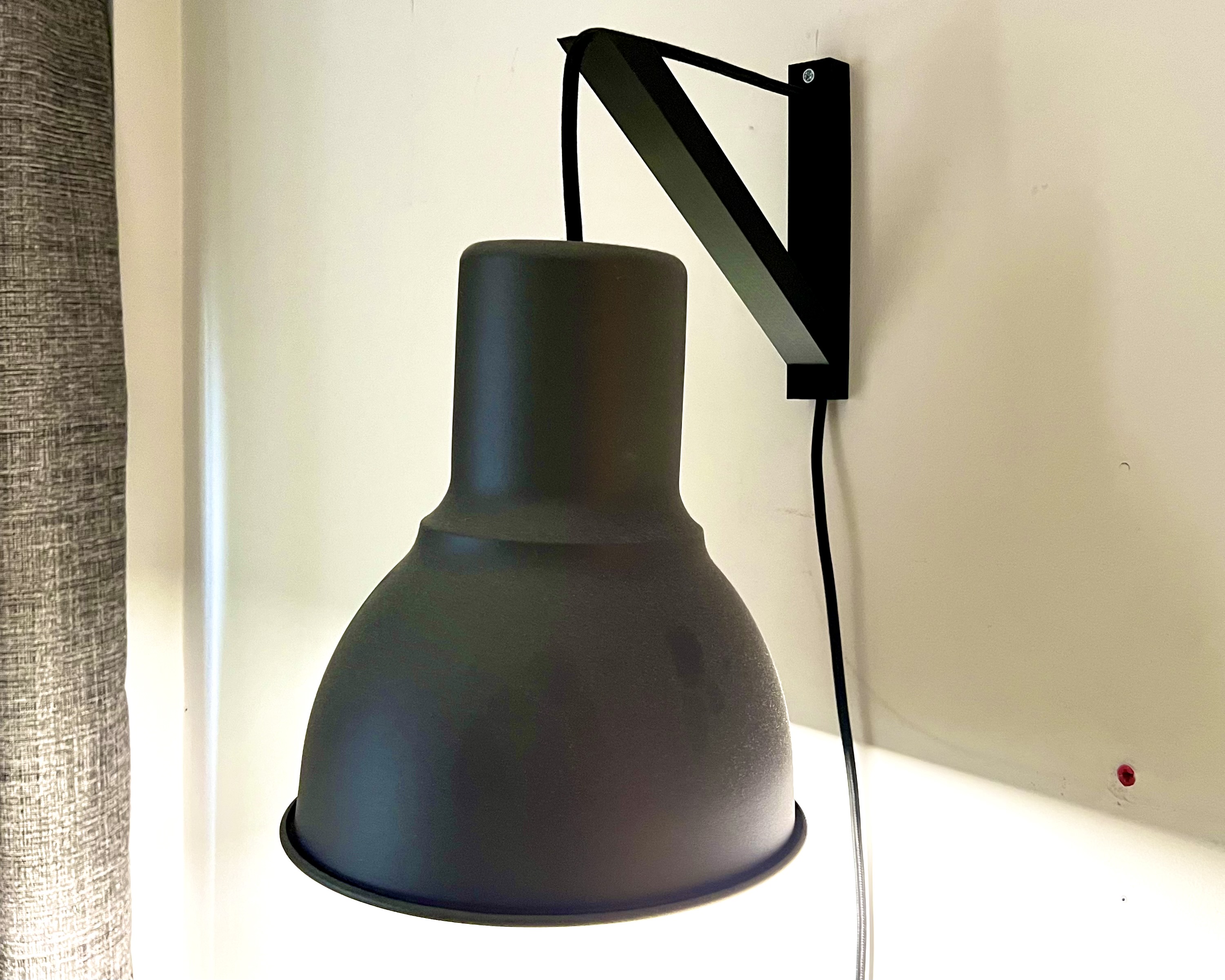 Minimalist Pendant Wall Bracket by mwclx Download free STL model