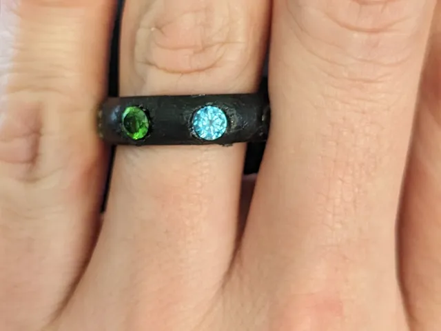 Ring with cubic zirconia