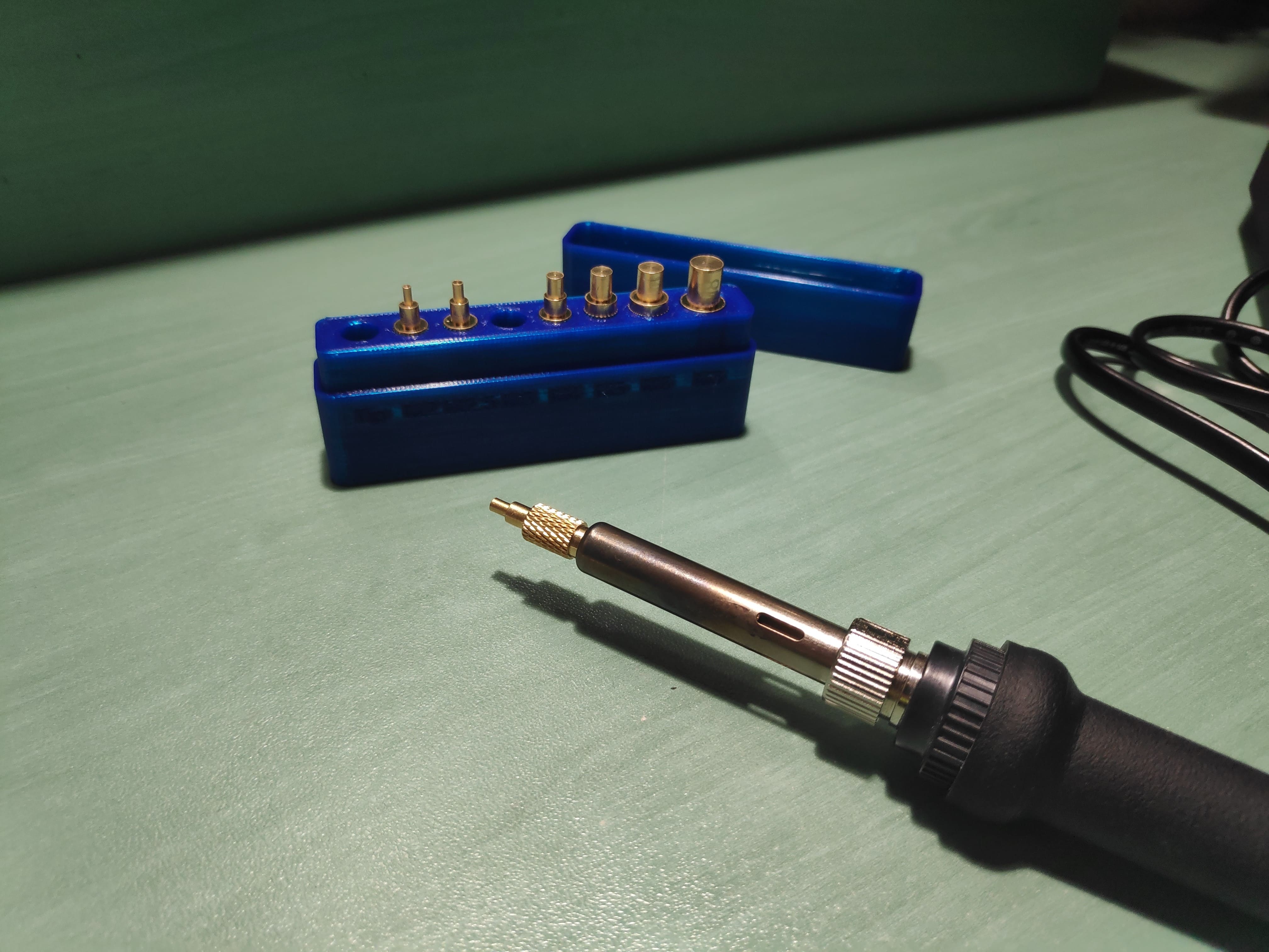 Miniatura 2 do modelo 3D Heat insert tip case