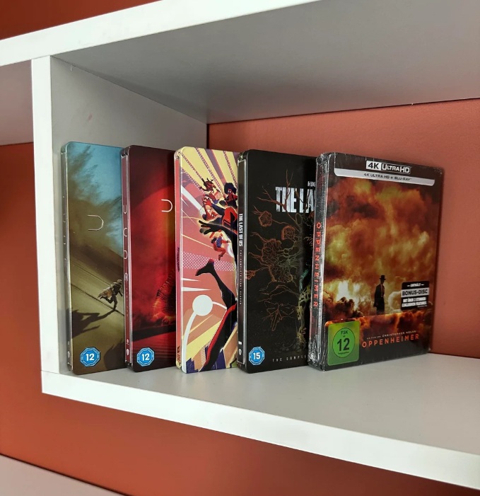 Shelf Offset Triangle for DVDs/Video Games