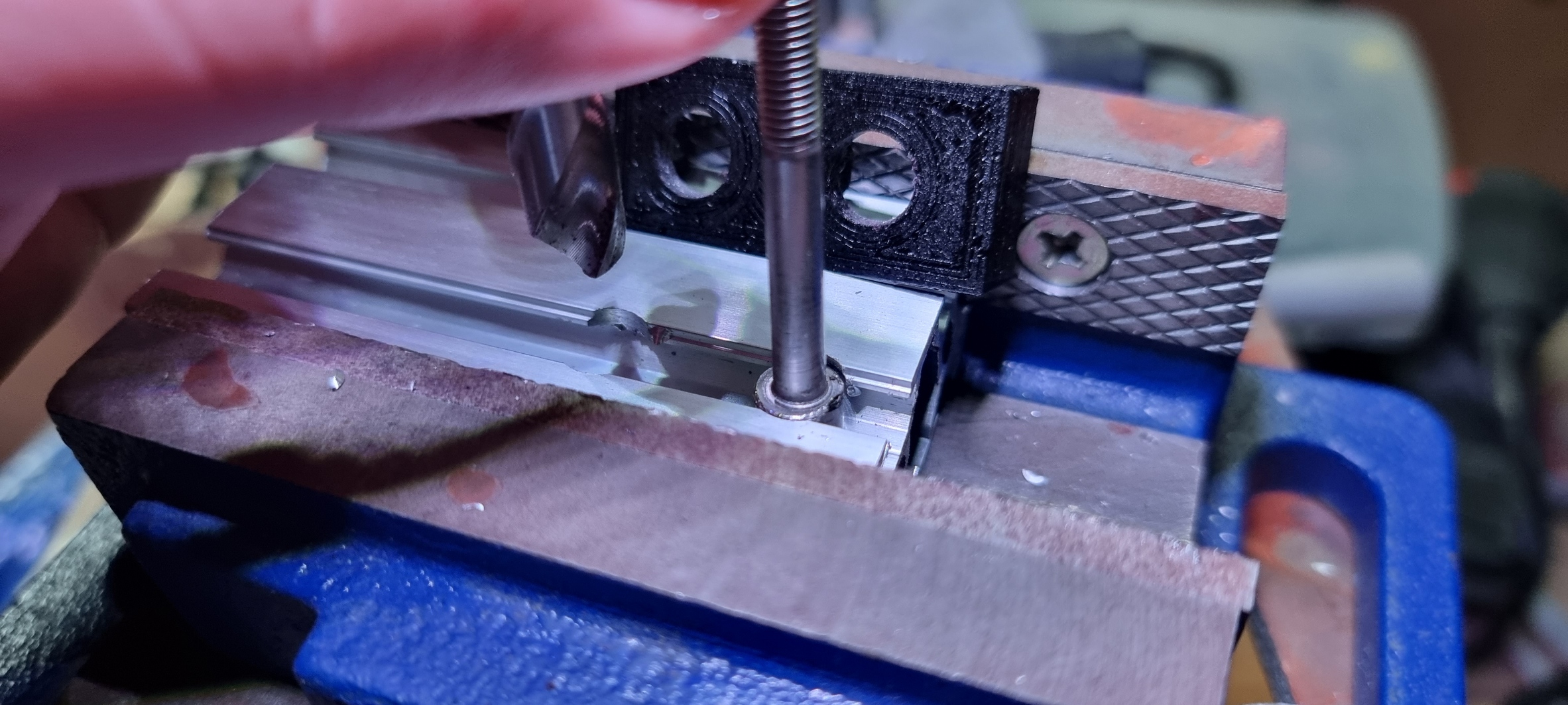 TSlot Drill Guide by GeoSaffer Download free STL model