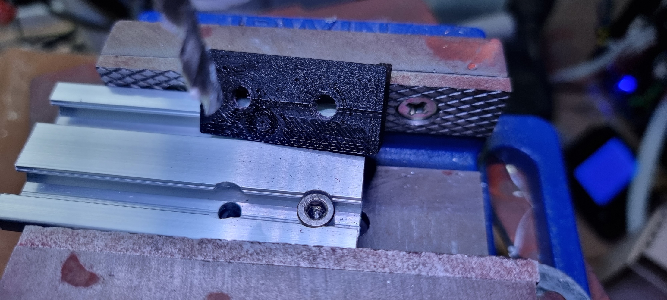 TSlot Drill Guide by GeoSaffer Download free STL model