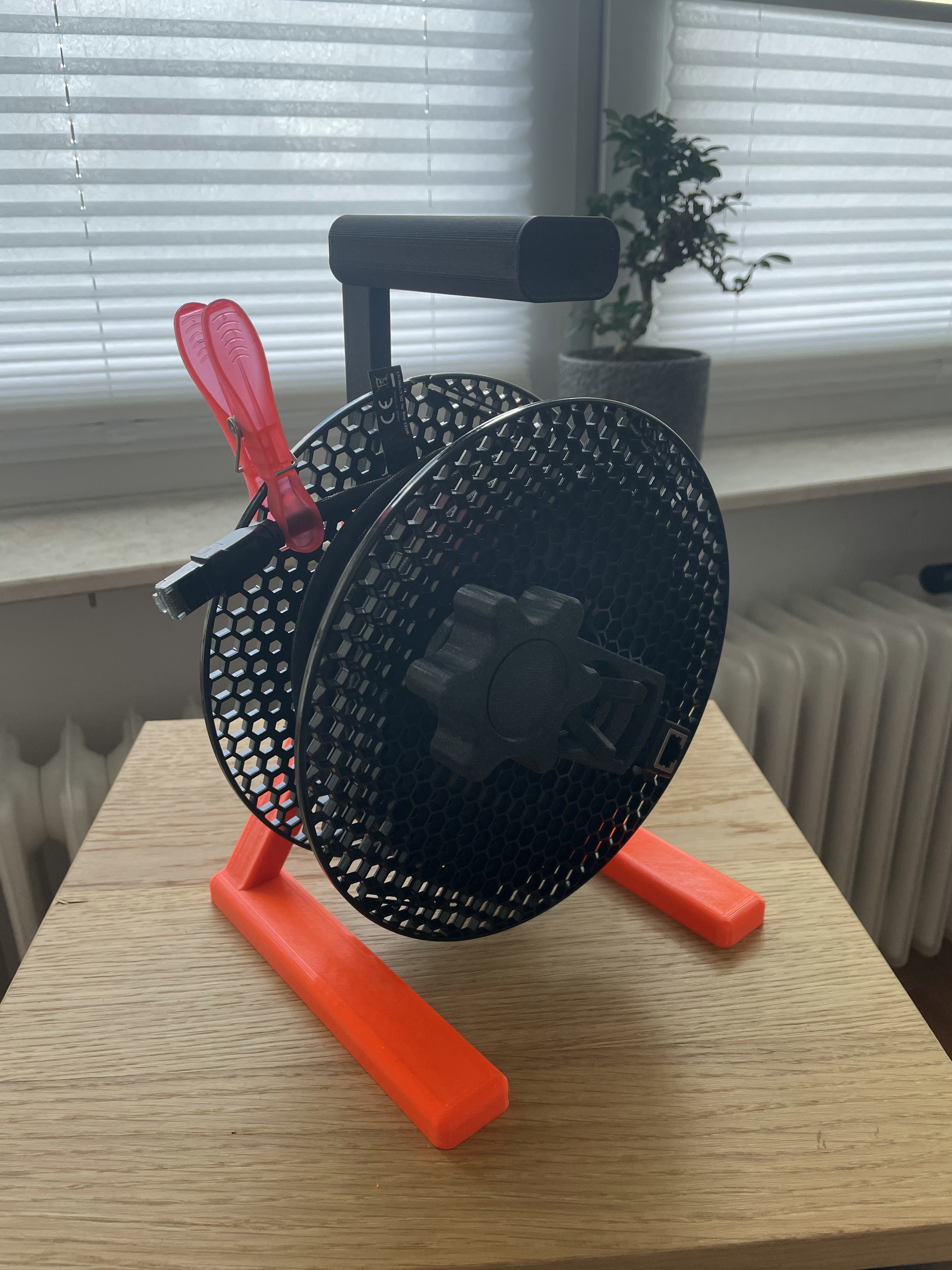 Cable reel stand attachment for the "Universal Filament Spool Reel"