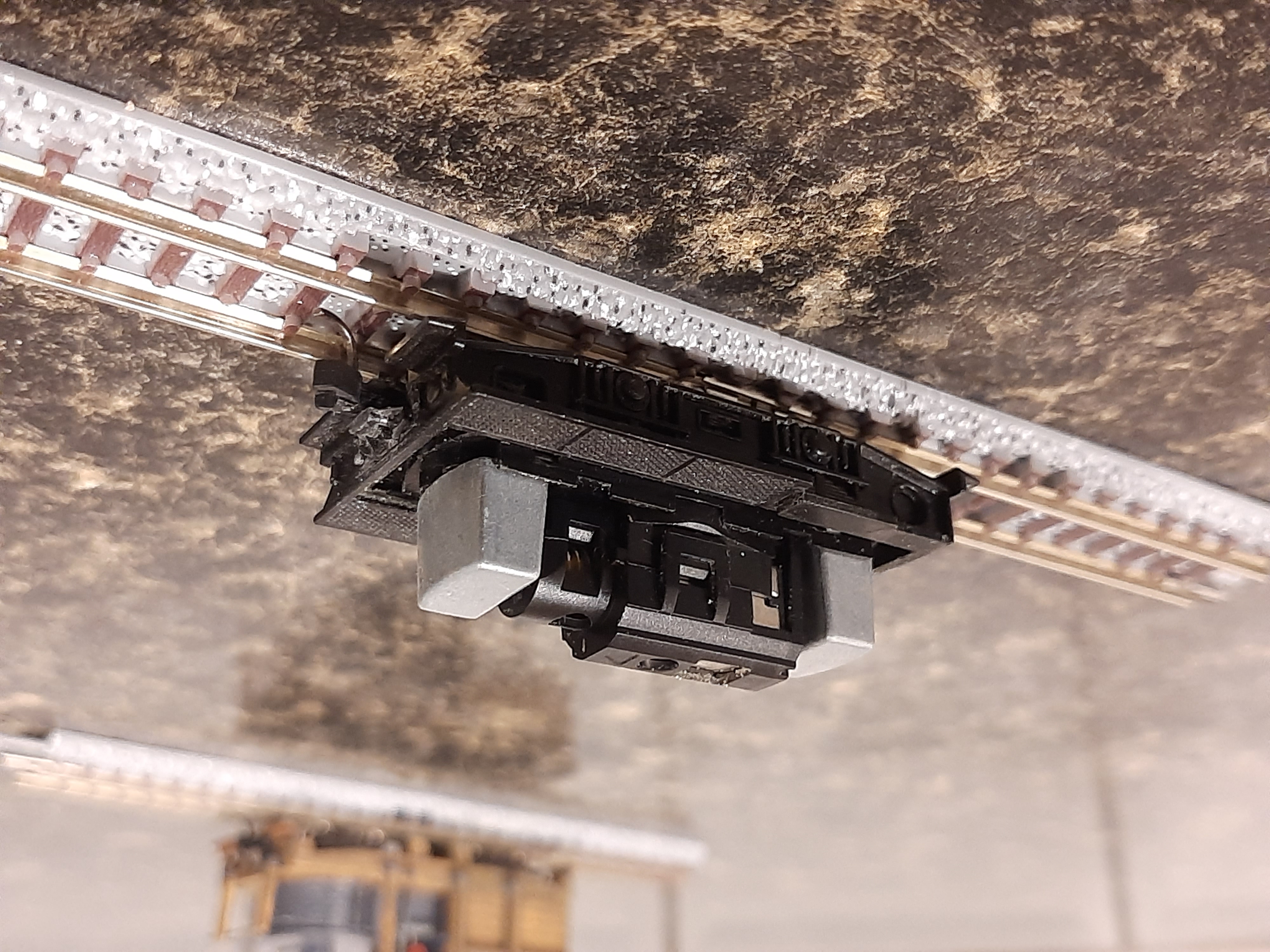 HOn30 AHM Minitrains Plymouth Frame Adapter — thumbnail 2