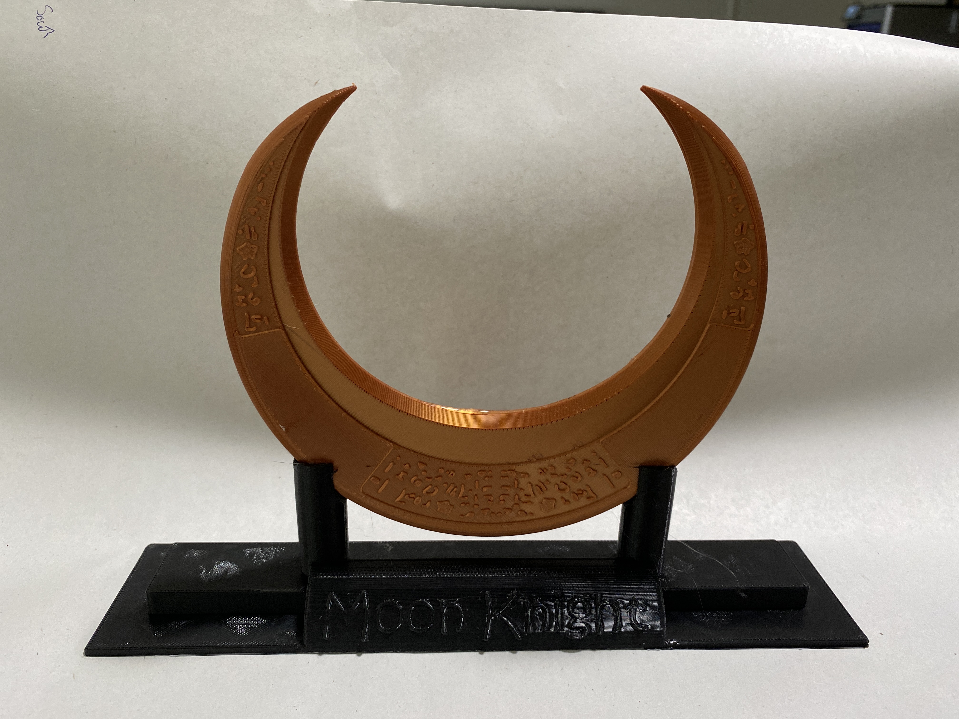 Moon Knight Dart Knife stand