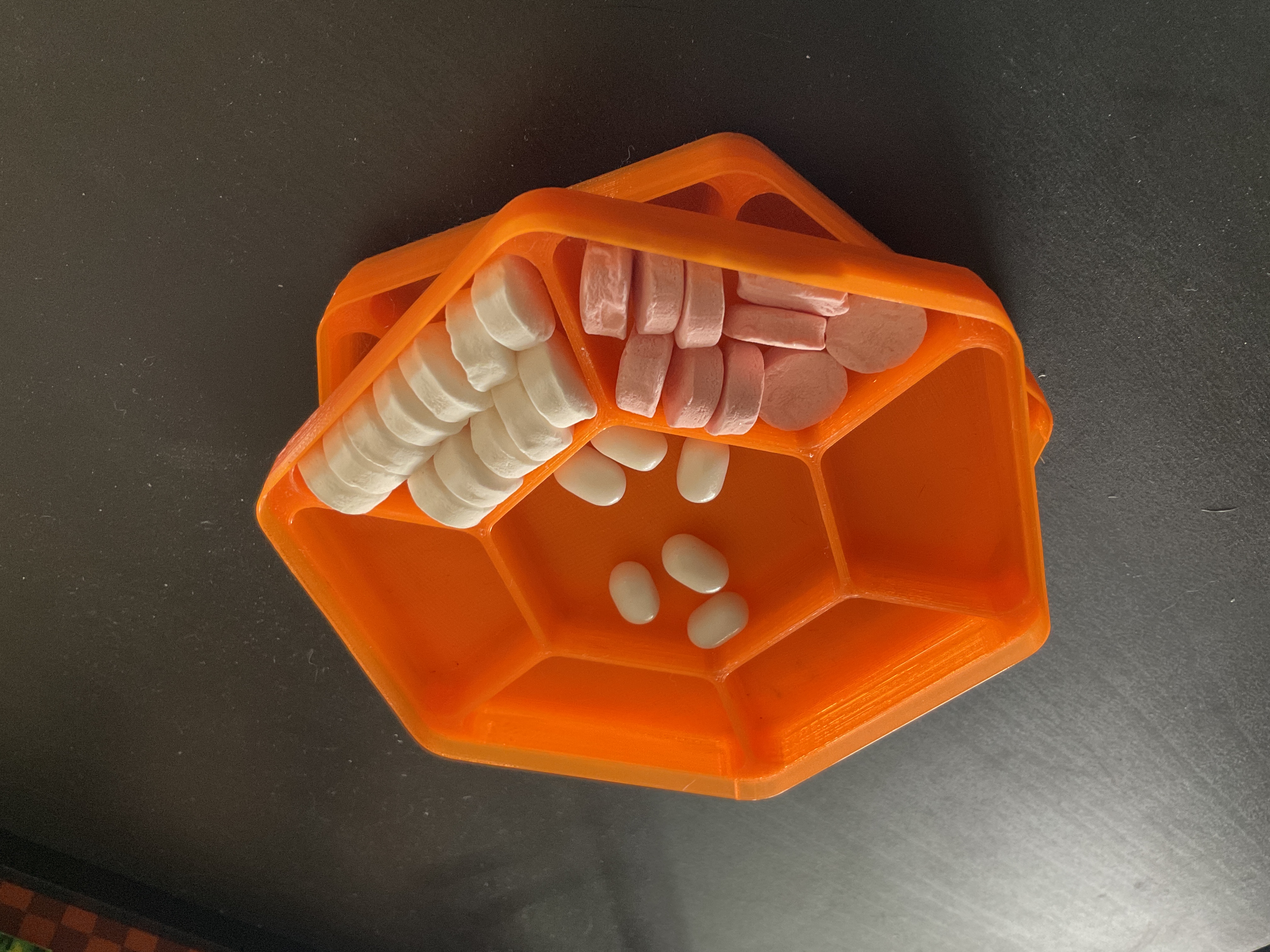 Miniatura 2 do modelo 3D Stacking Hexagonal Organization Tray (Multiple Sizes)