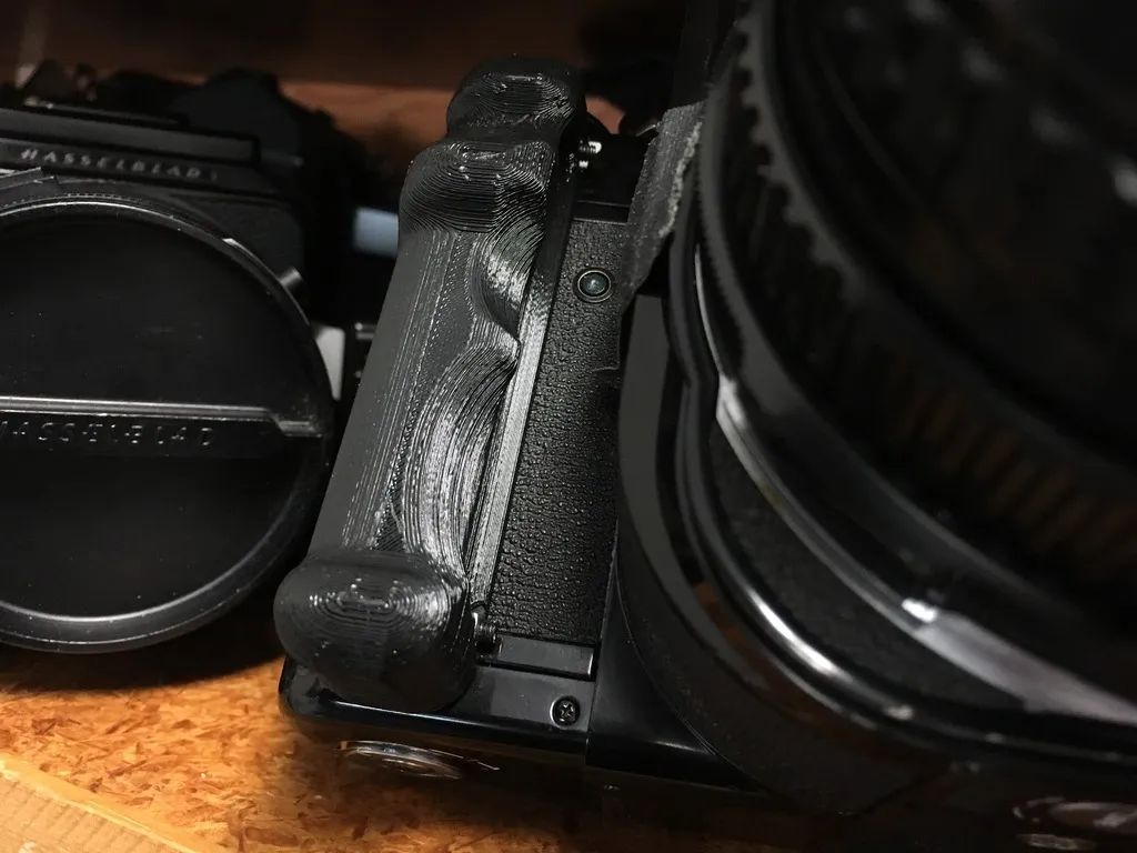 Pentax67 grip / ペンタックス67 PENTAX 6X7 67 II Natural Wood Hand Grip W/ Flash Hot Shoe