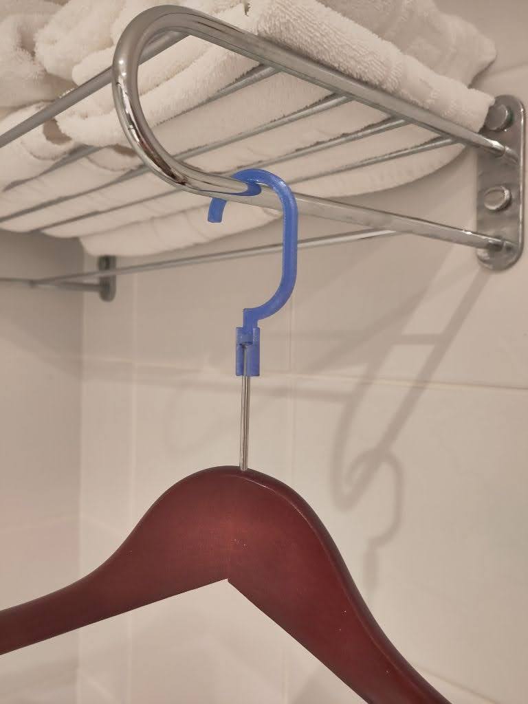 Clotheshanger hook for hotels