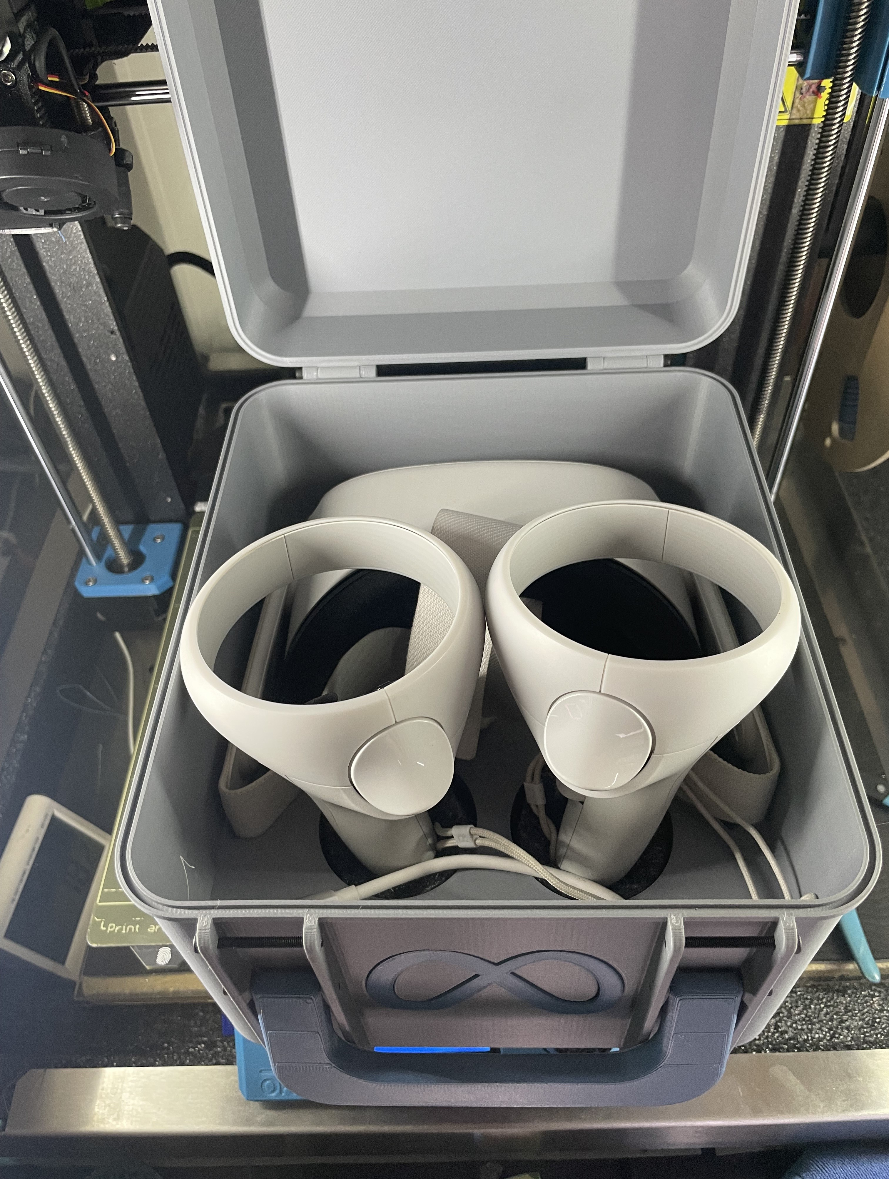 Quest 2 Case to Fit MK3 size bed - Remix of Oculus Quest 2 Case