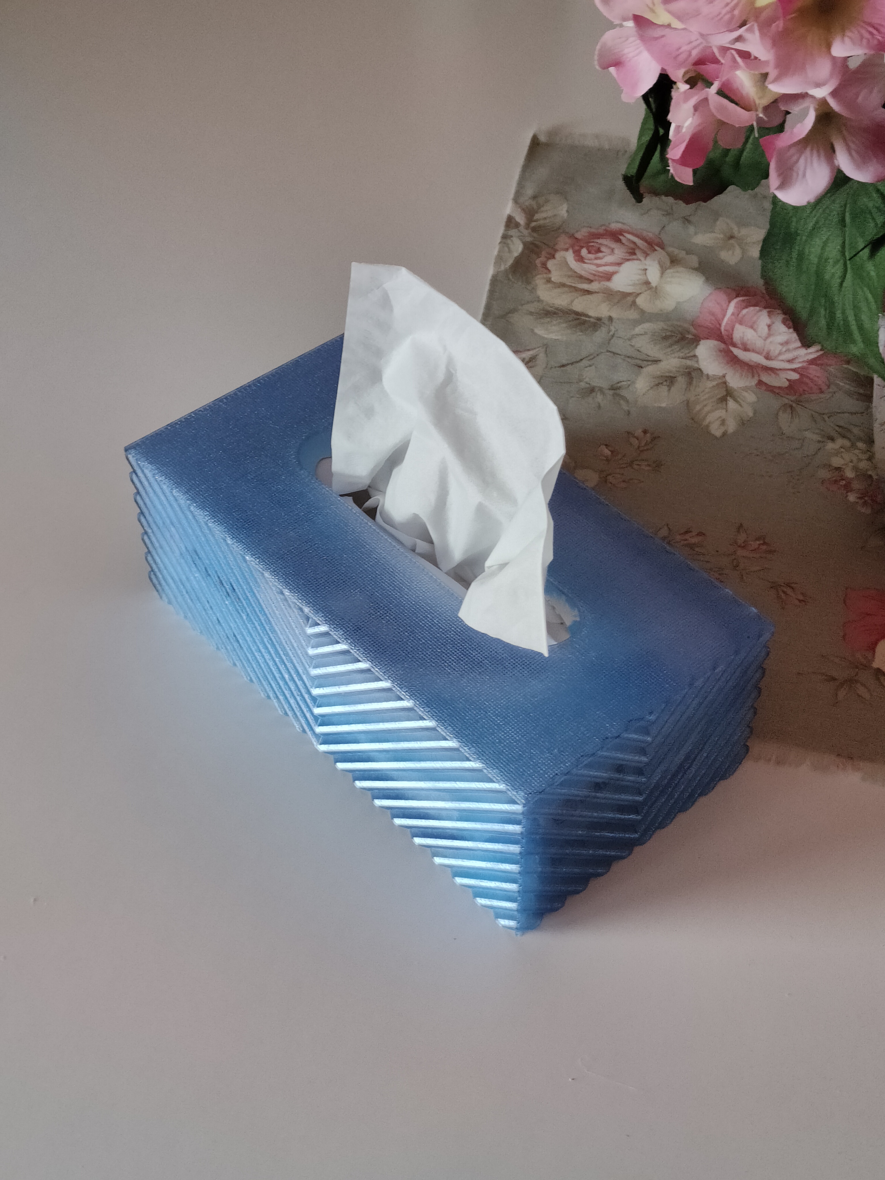 Tissue box