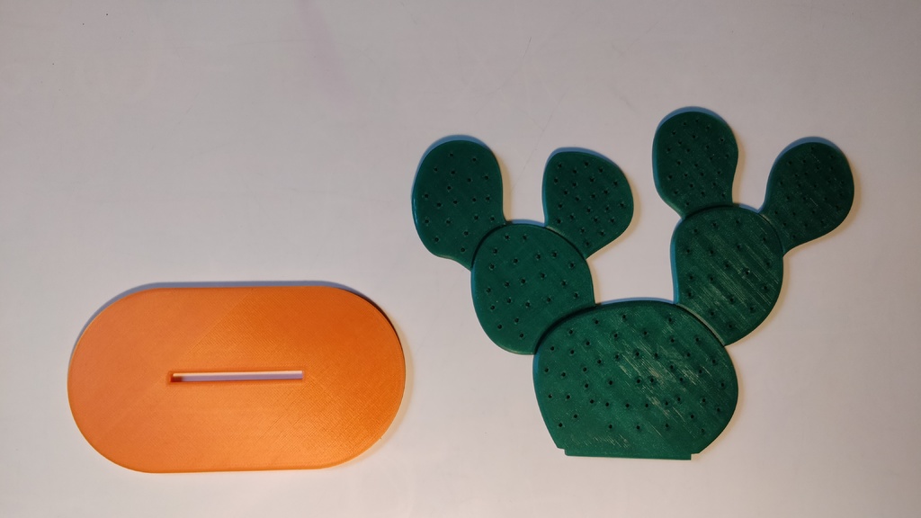 Miniatura 3 do modelo 3D Cactus earring holder
