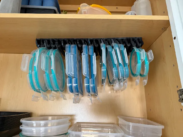Snapware Lid holder
