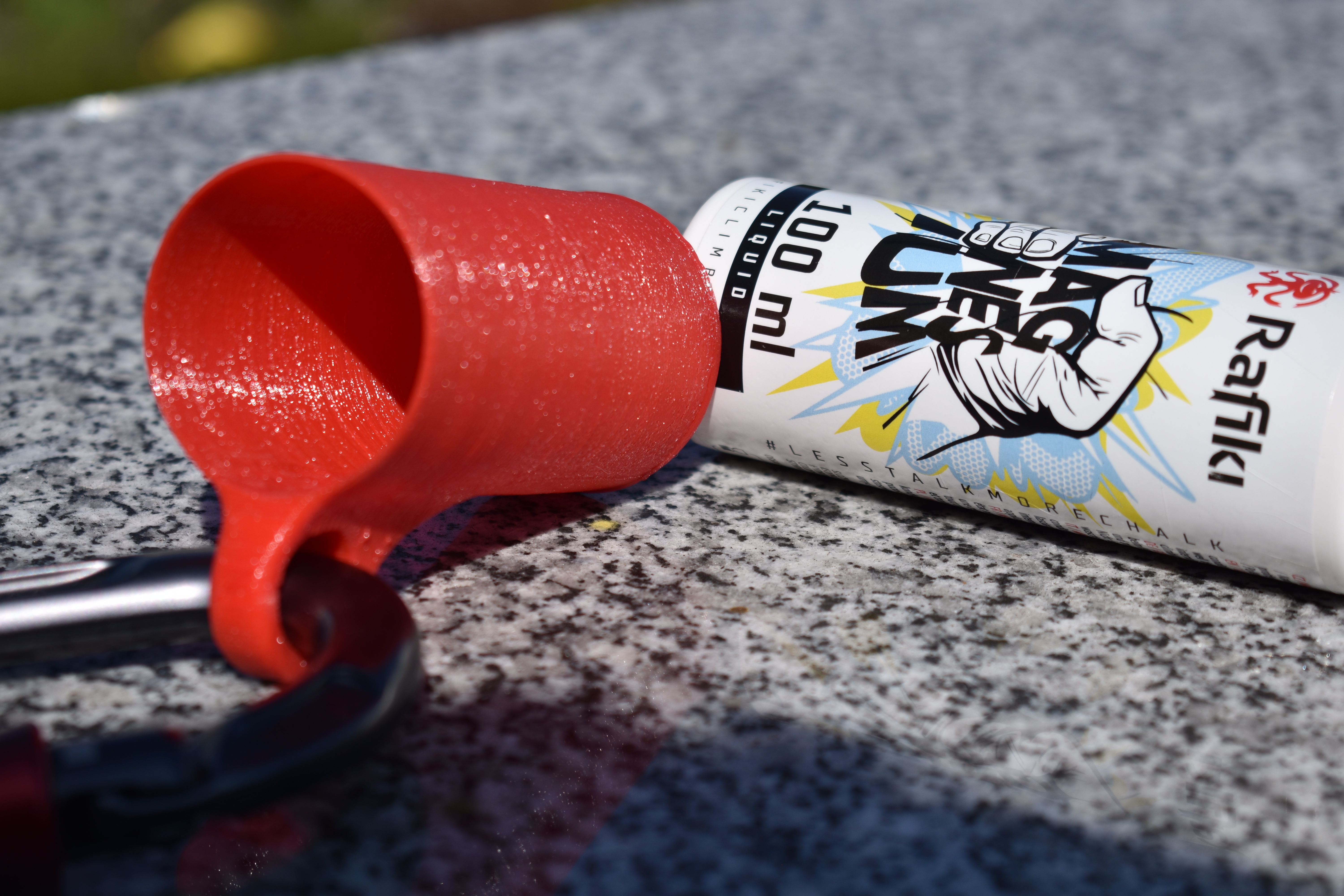 Miniatura 2 do modelo 3D Loop for Climbing Liquid Chalk