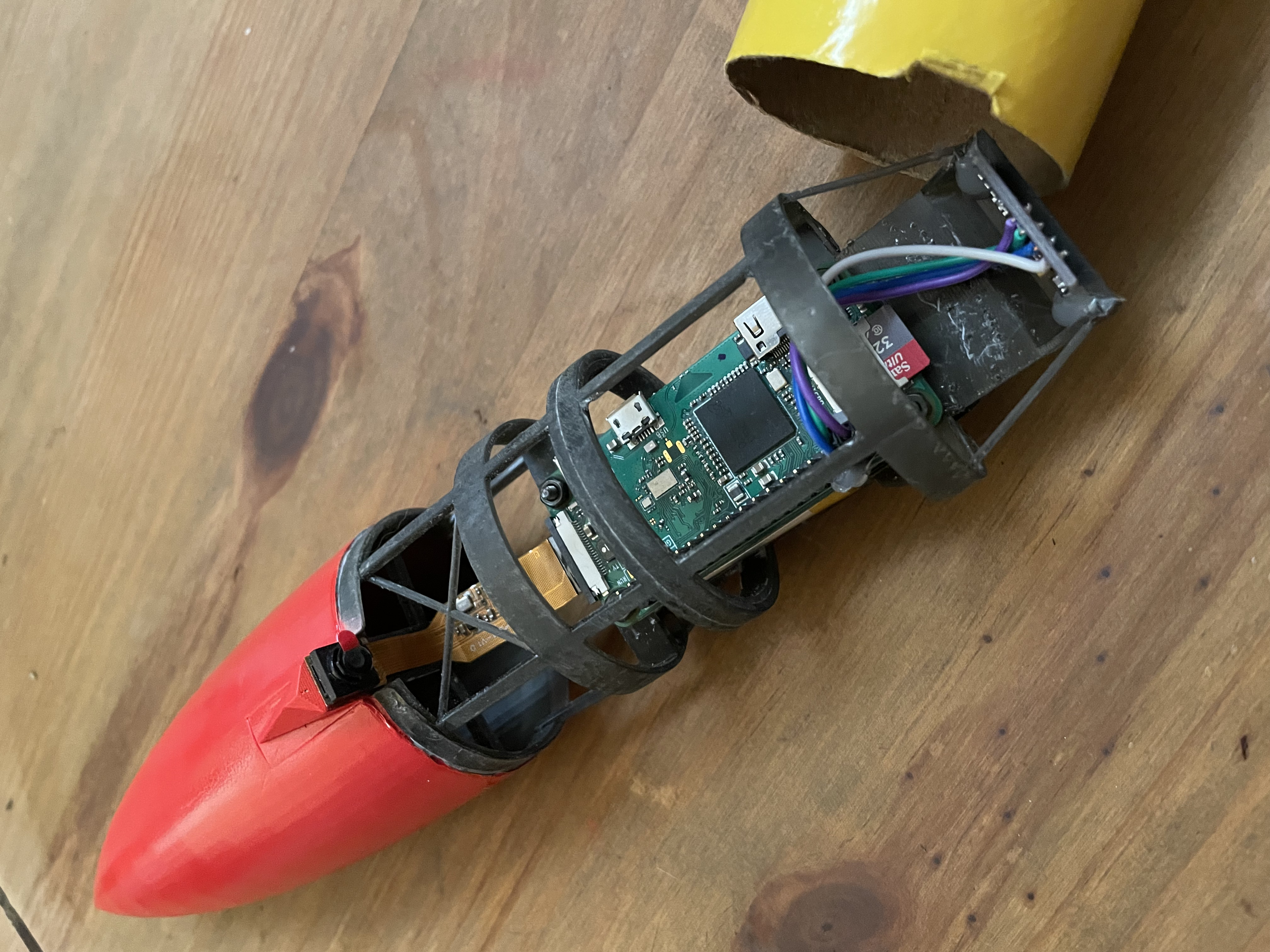 Miniatura 2 do modelo 3D Model Rocket Raspberry Pi & Camera Cage