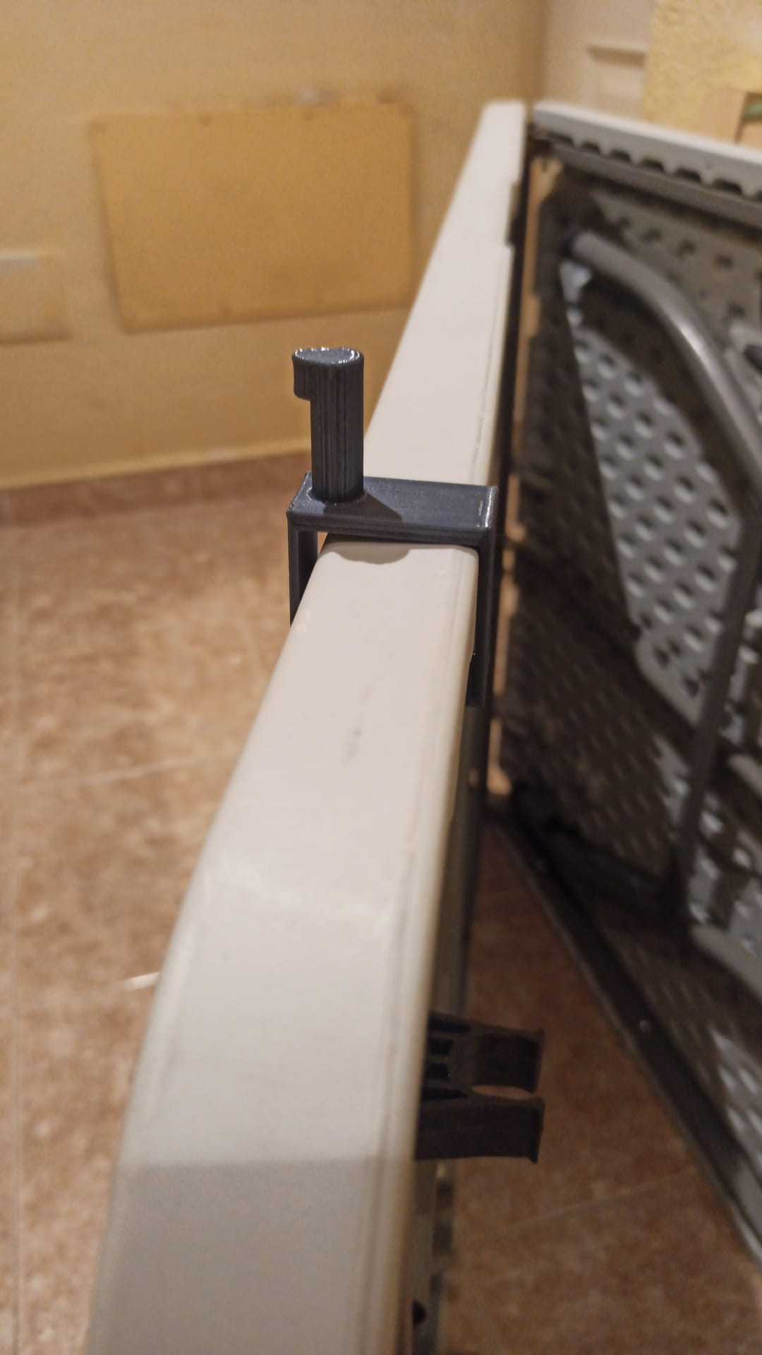 Miniatura 3 do modelo 3D Camping table hook