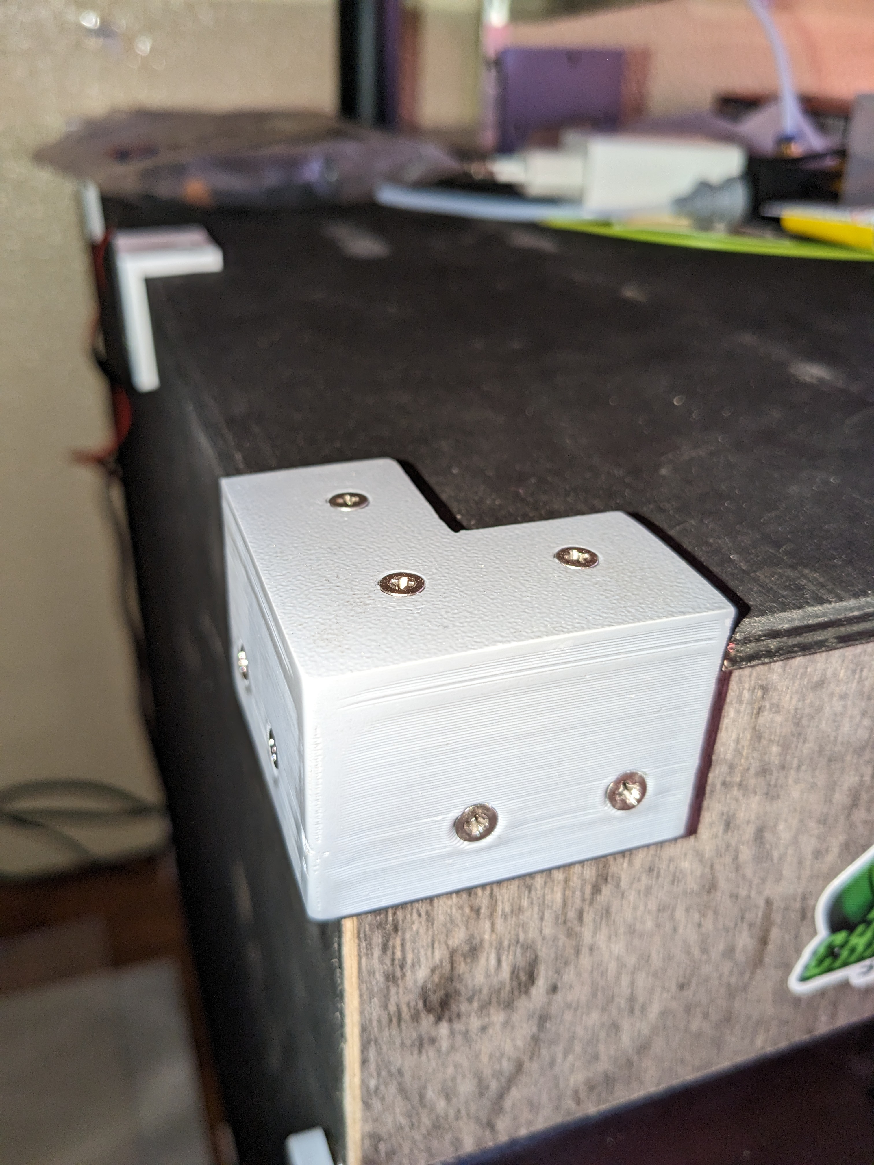 Enclosure bracket