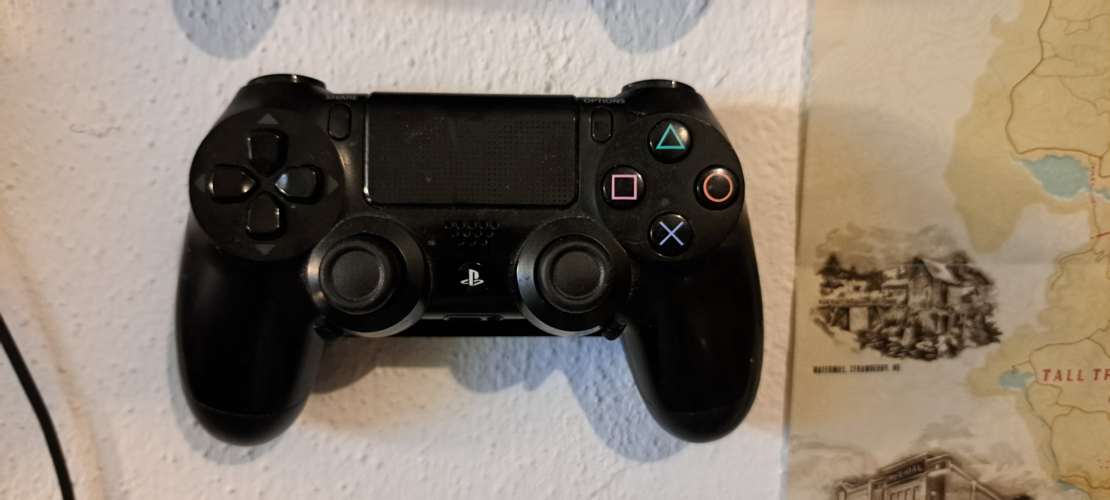 Miniatura 2 do modelo 3D Dualshock 4 Controller Wall Mount