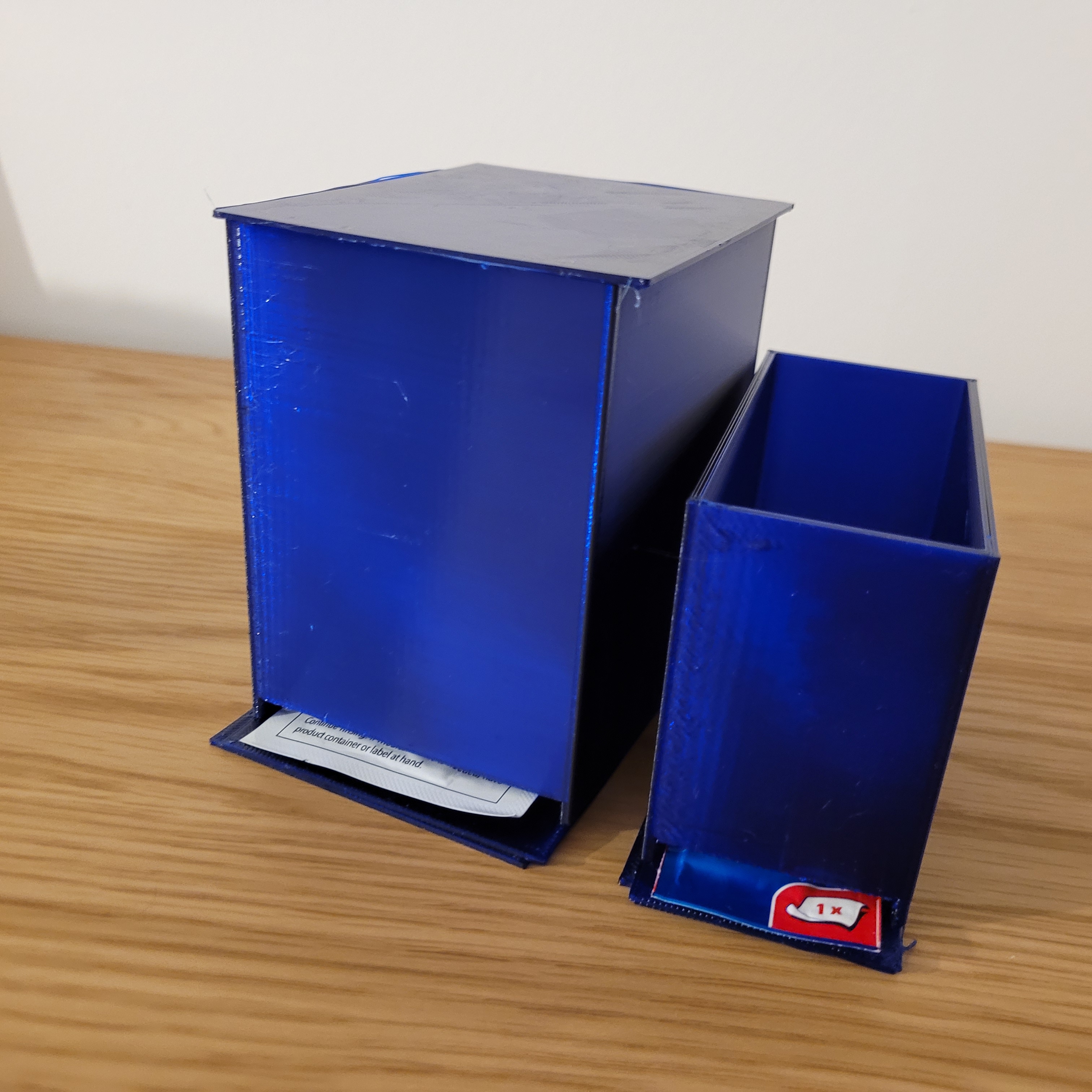 Screen / glasses wipes dispenser