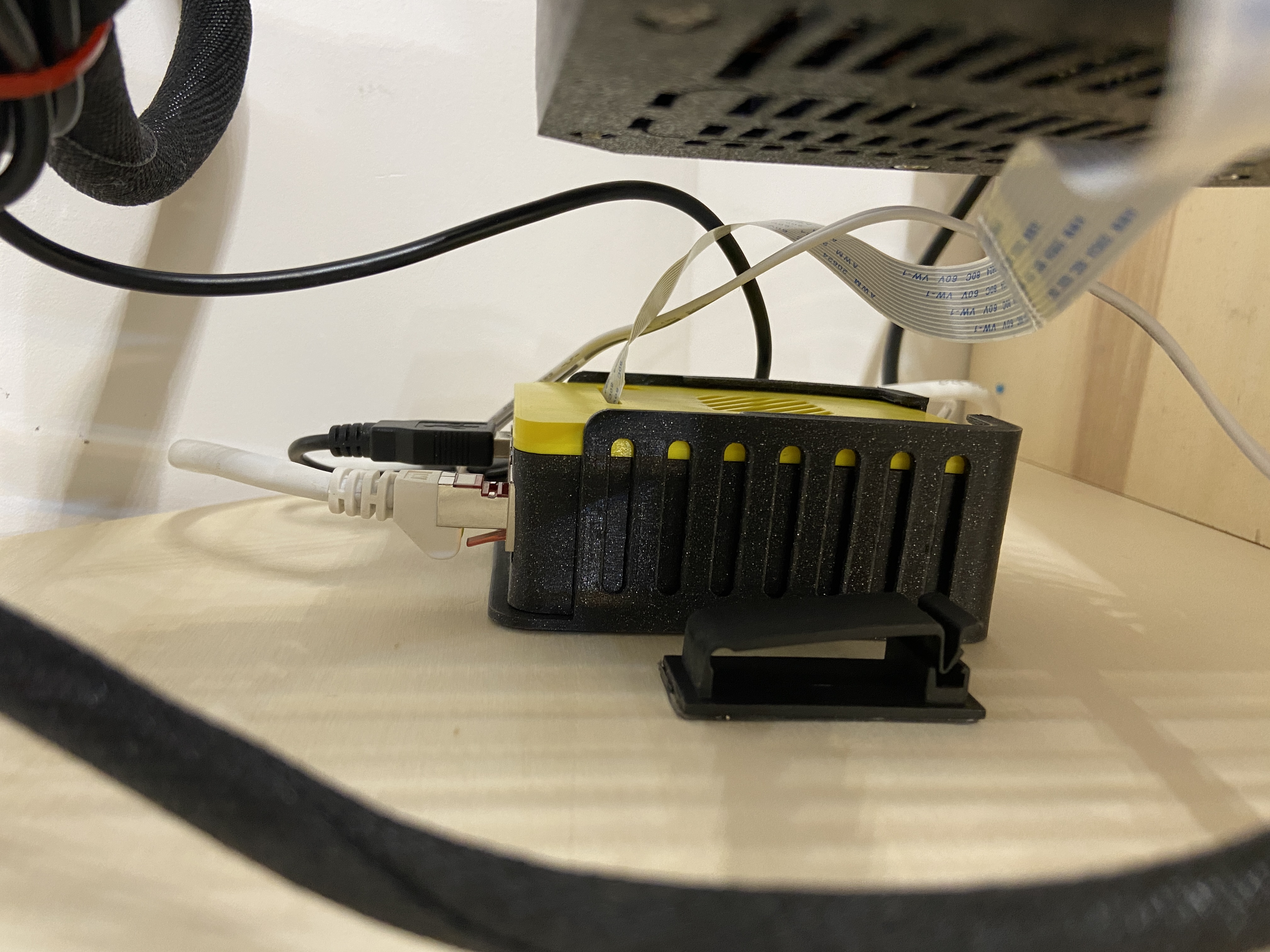 OctoPi POE and Camera Friendly Case - With wallmount case (Raspberry Pi 4)
