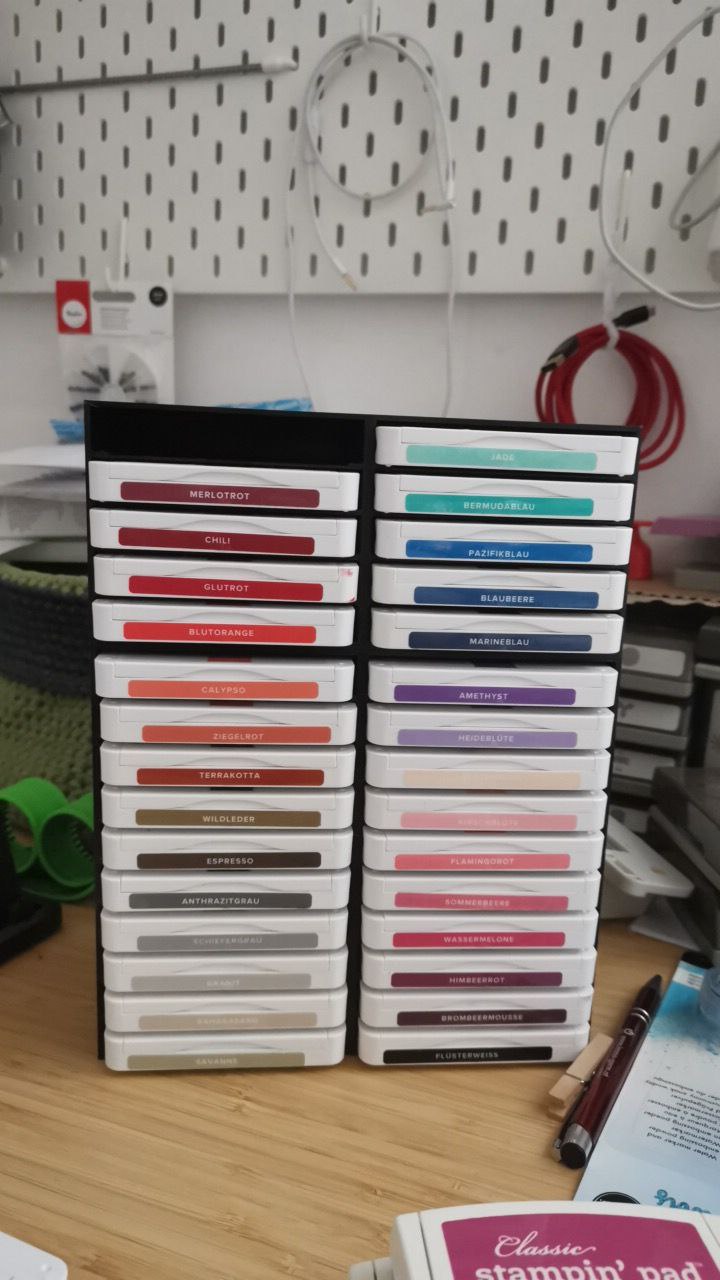 Holder for new stampin' up ink pads