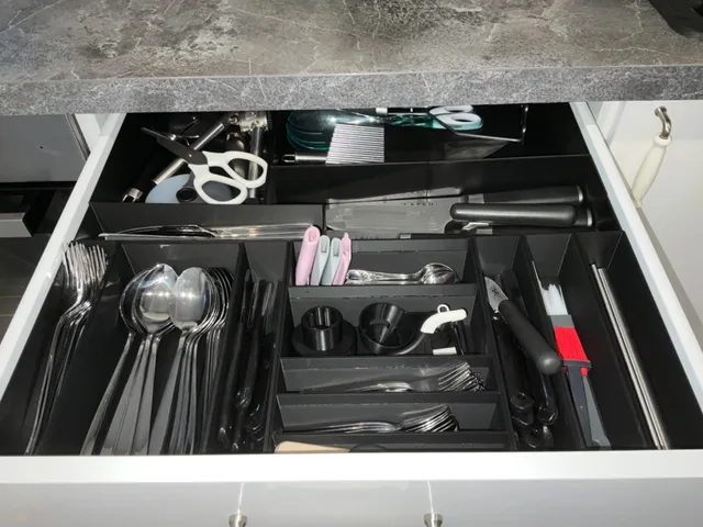 cutlery box