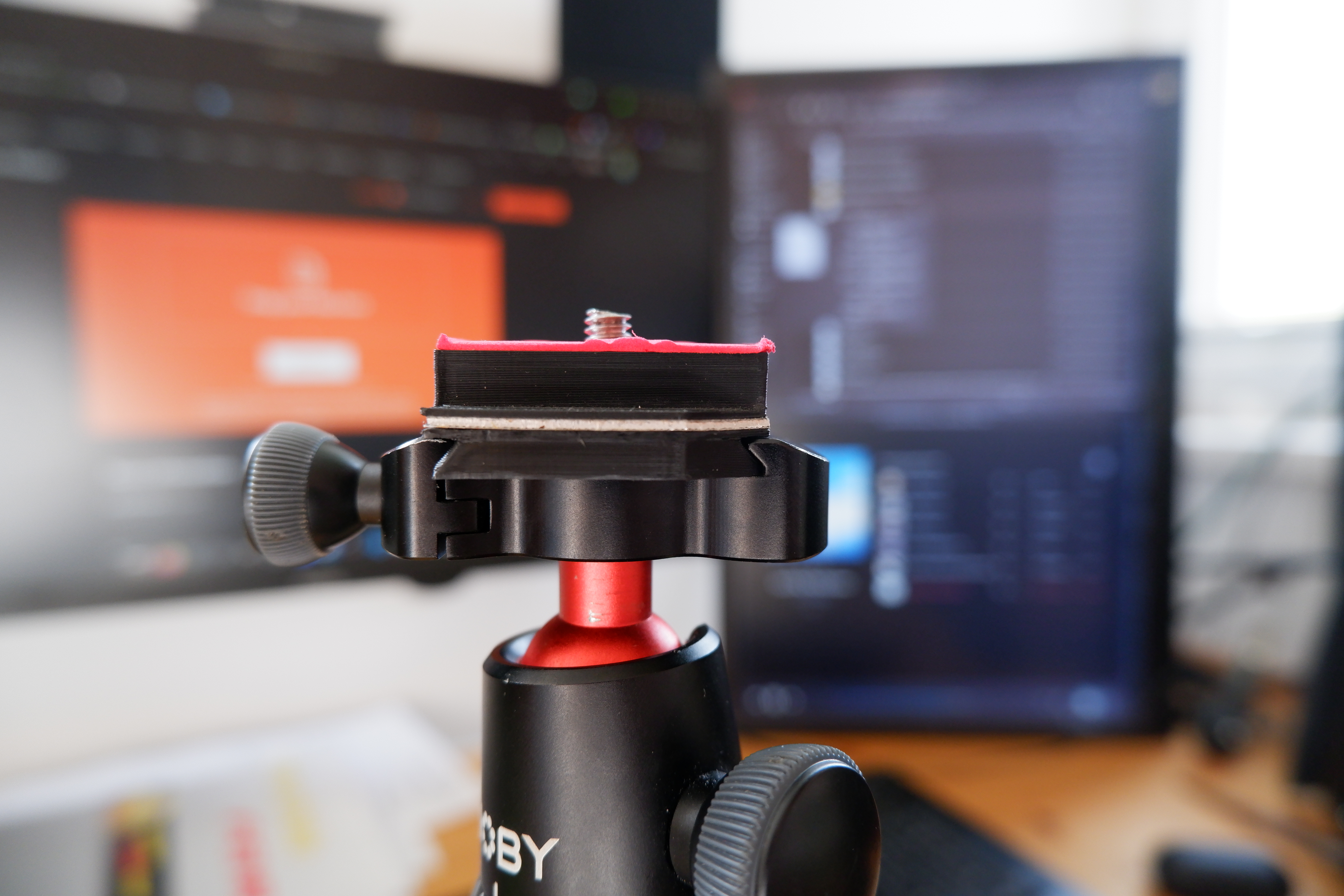 [REMIX] Arca-Swiss compatible Camera Backpack Mount