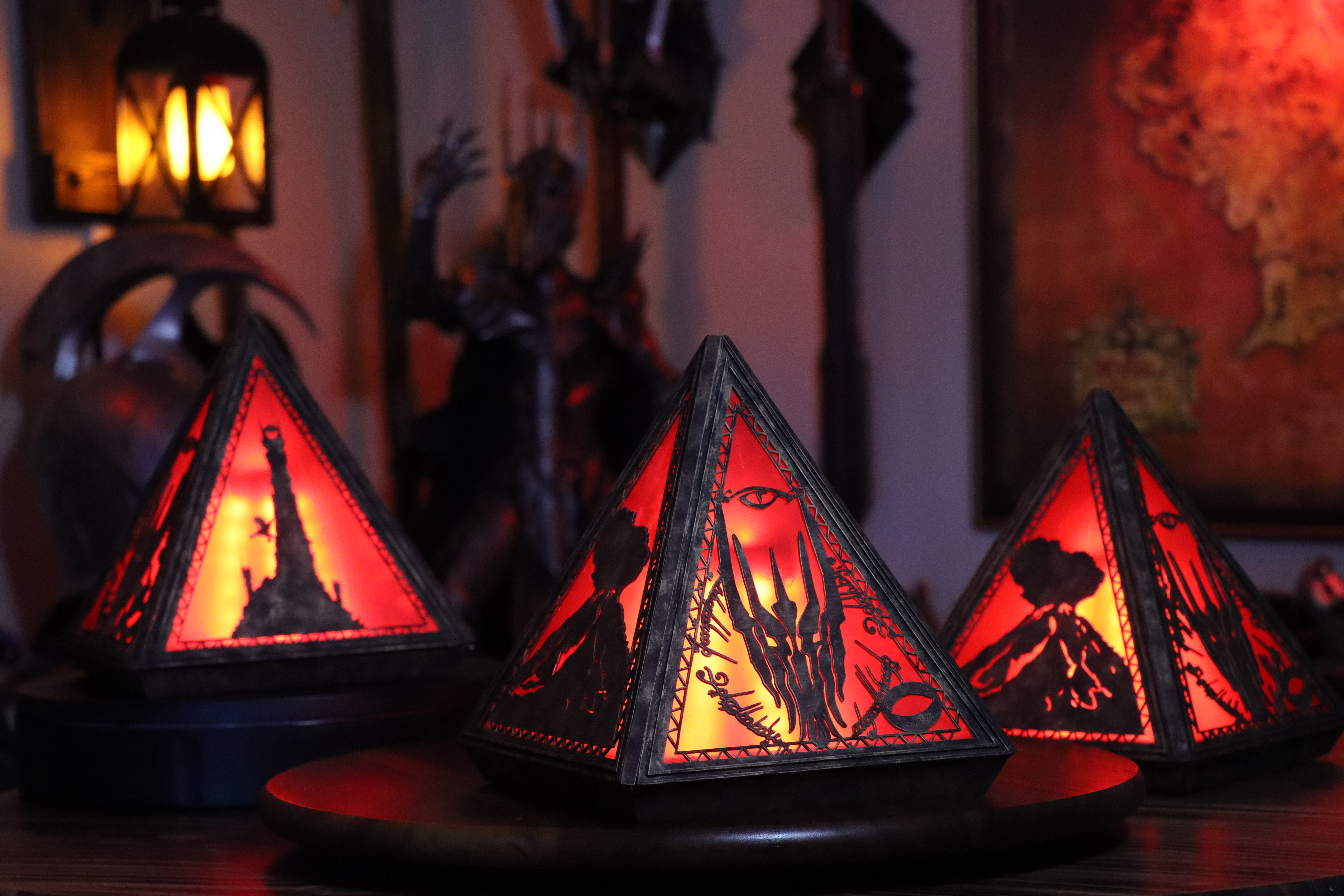 File:Sauron replica.jpg - Wikimedia Commons