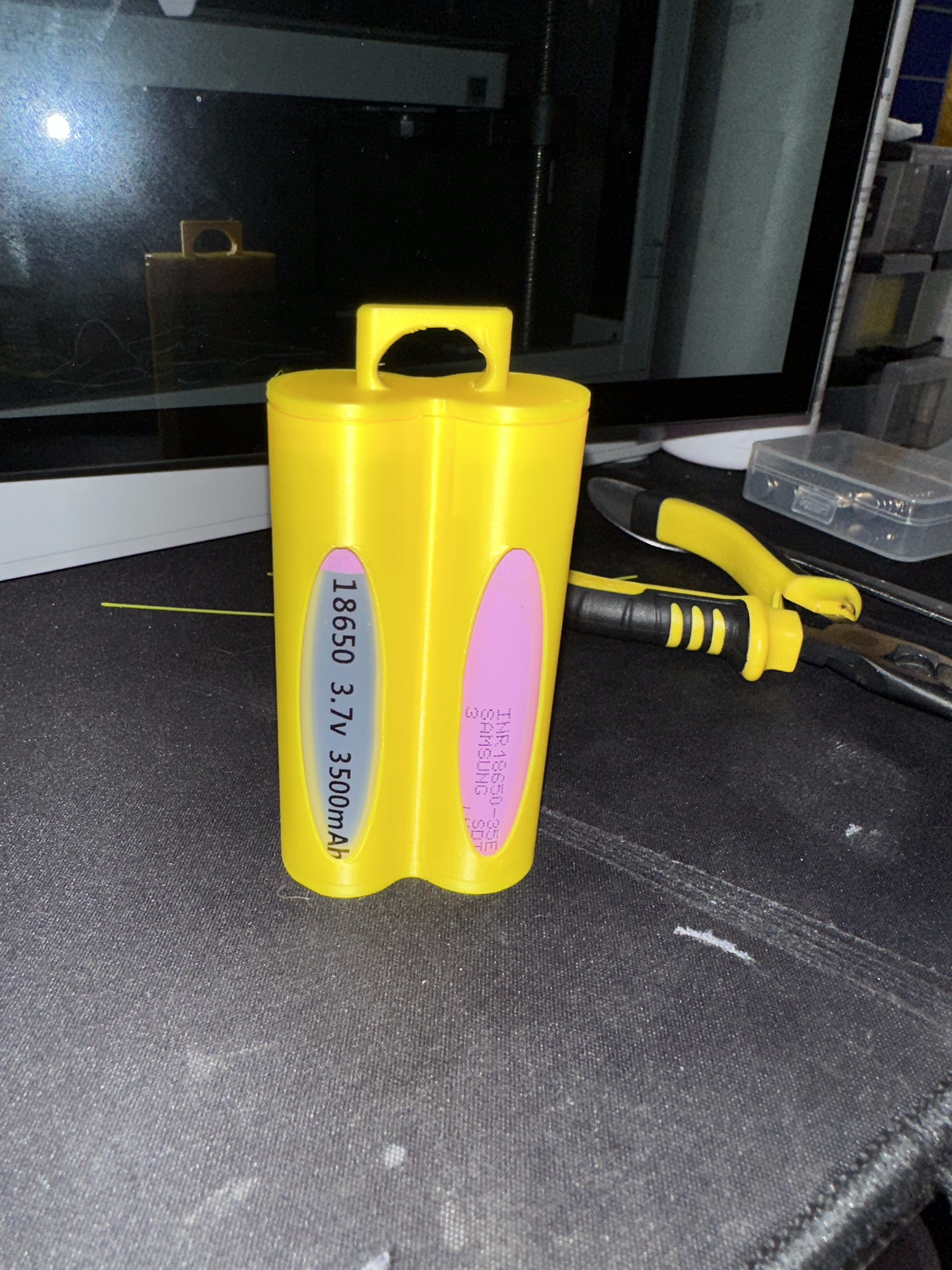 Miniatura 3 do modelo 3D 18650 Battery Case