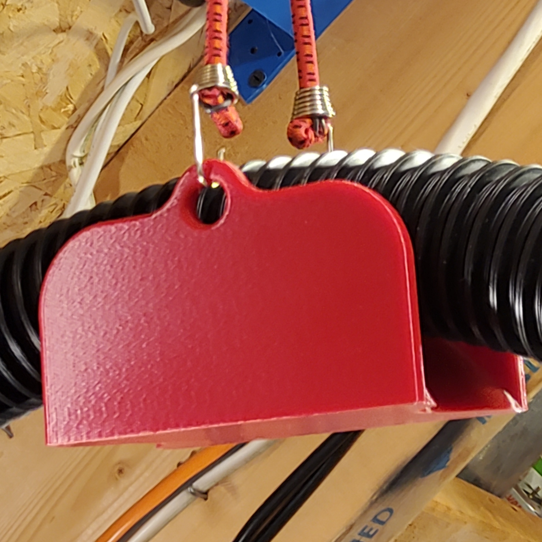 Vacuum Hose Hanger