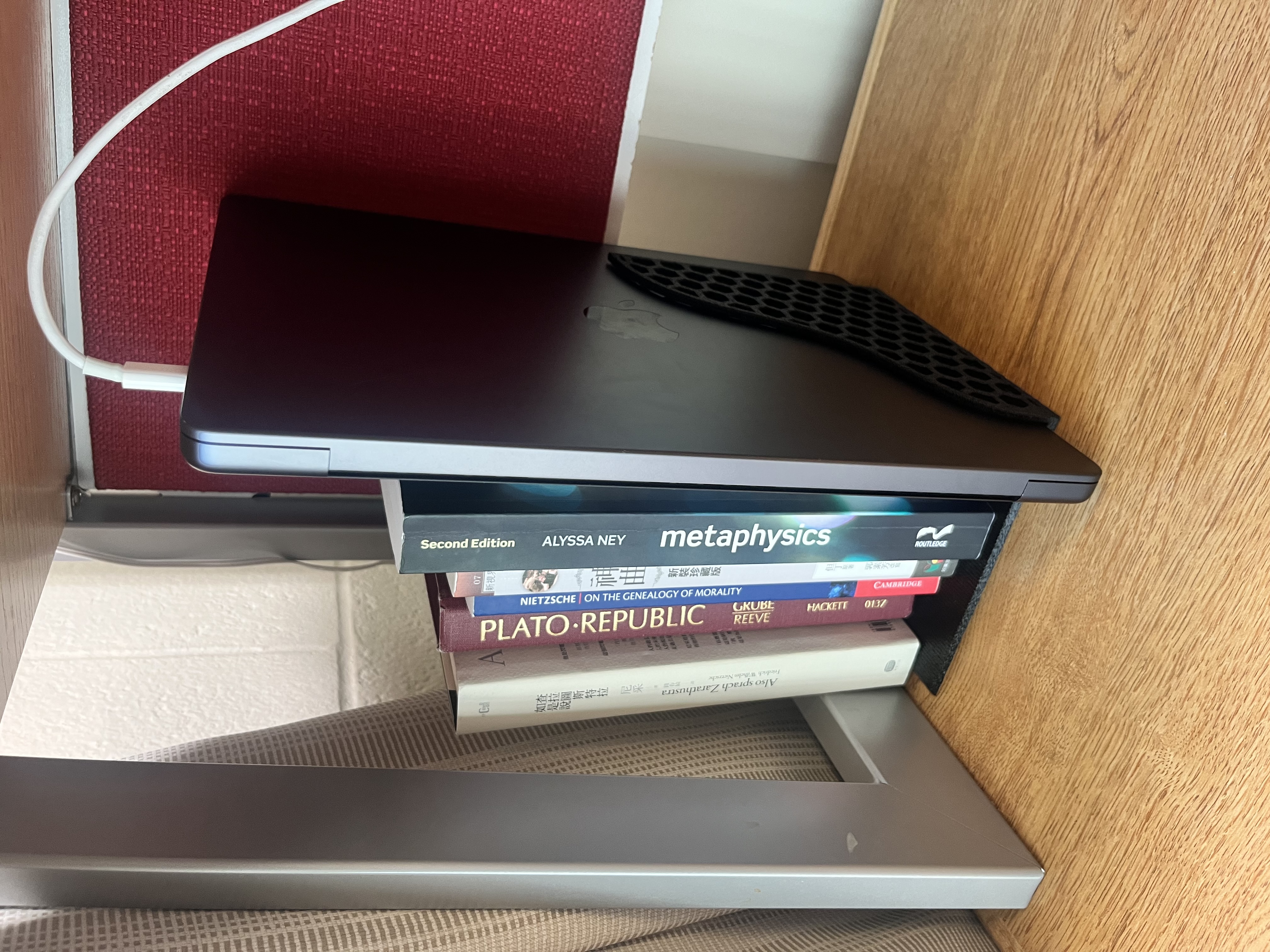 Artistic bookholder + computerholder — thumbnail 3