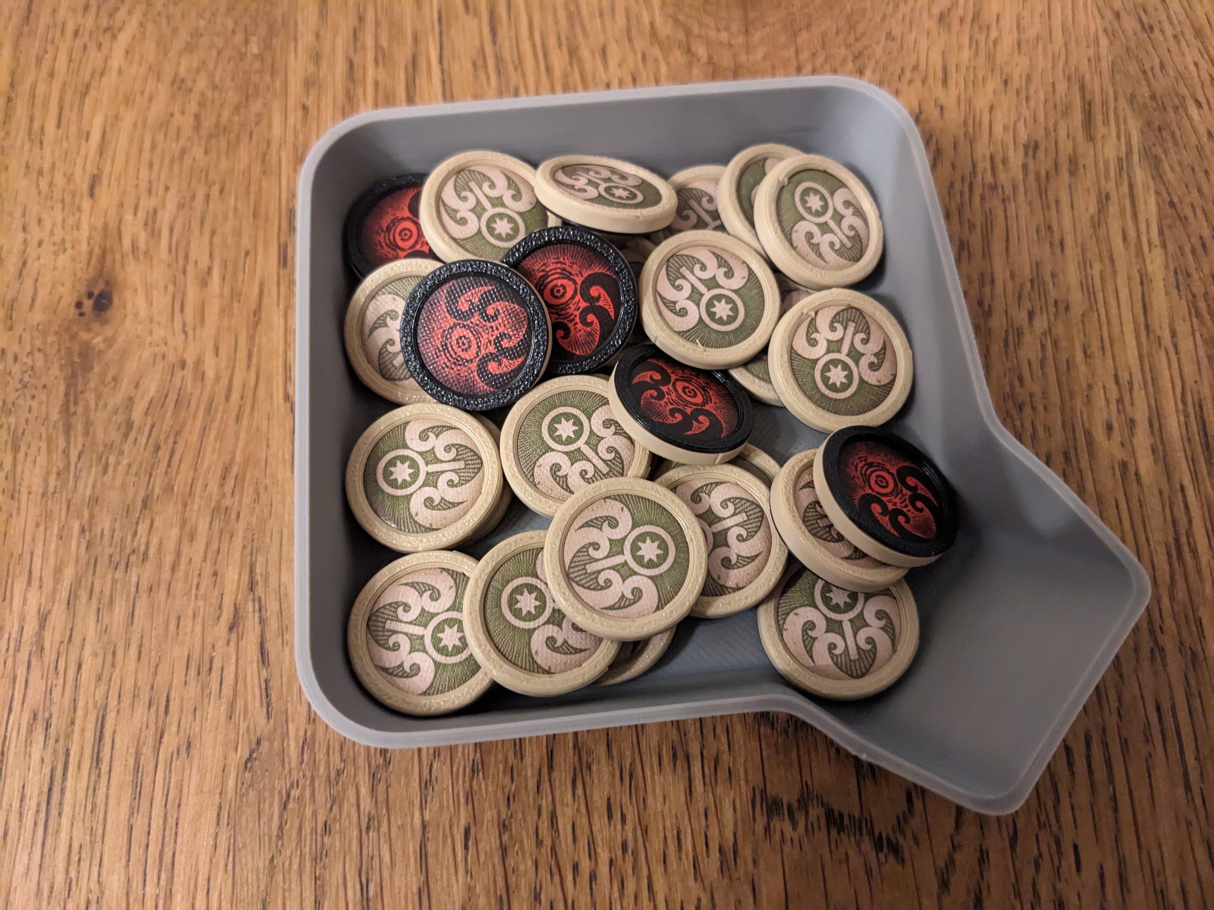 Arkham Horror LCG: Resource Clue / Doom Holder