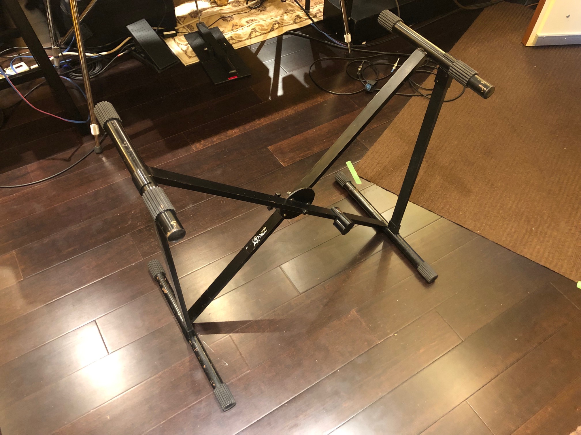 Keyboard Xstand Braces by jrsone Download free STL model